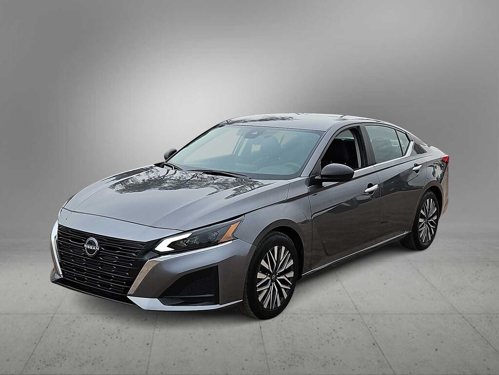 Used 2024 Nissan Altima 2.5 SV Sedan