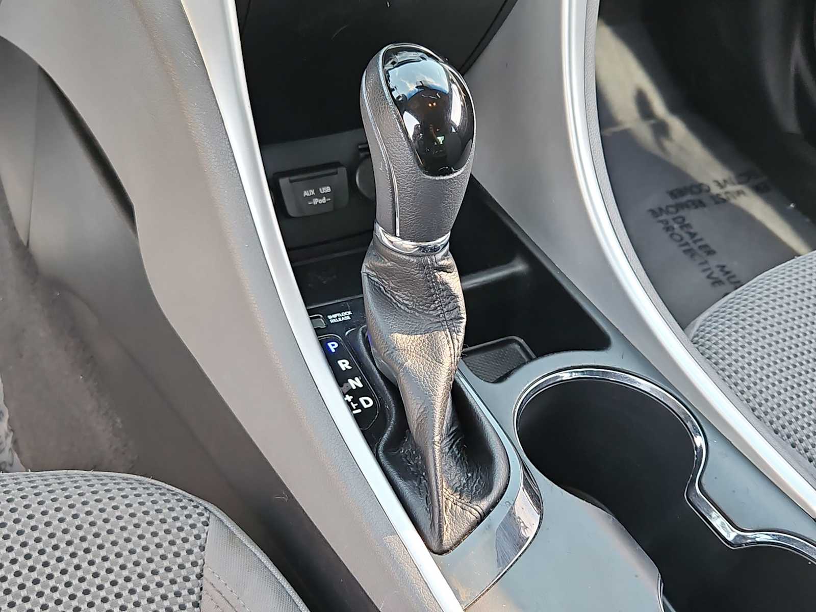 Thumbnail: 2013 Hyundai Sonata - 26
