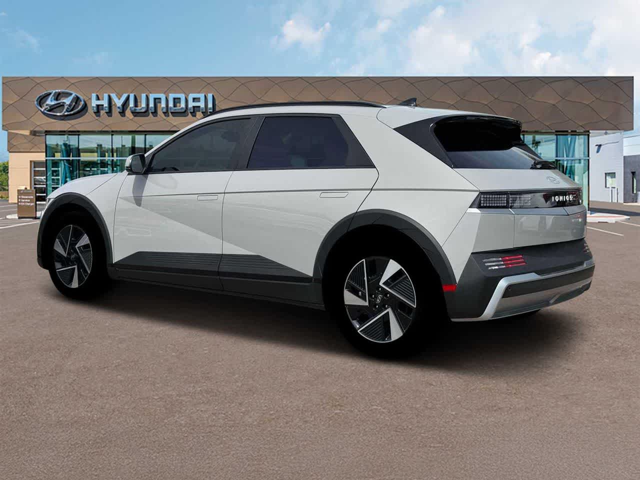 2025 Hyundai Ioniq 5 SEL 4