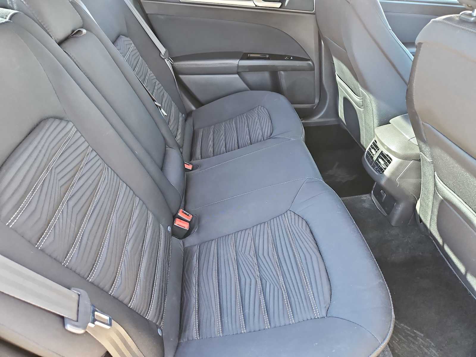 Thumbnail: 2016 Ford Fusion - 20