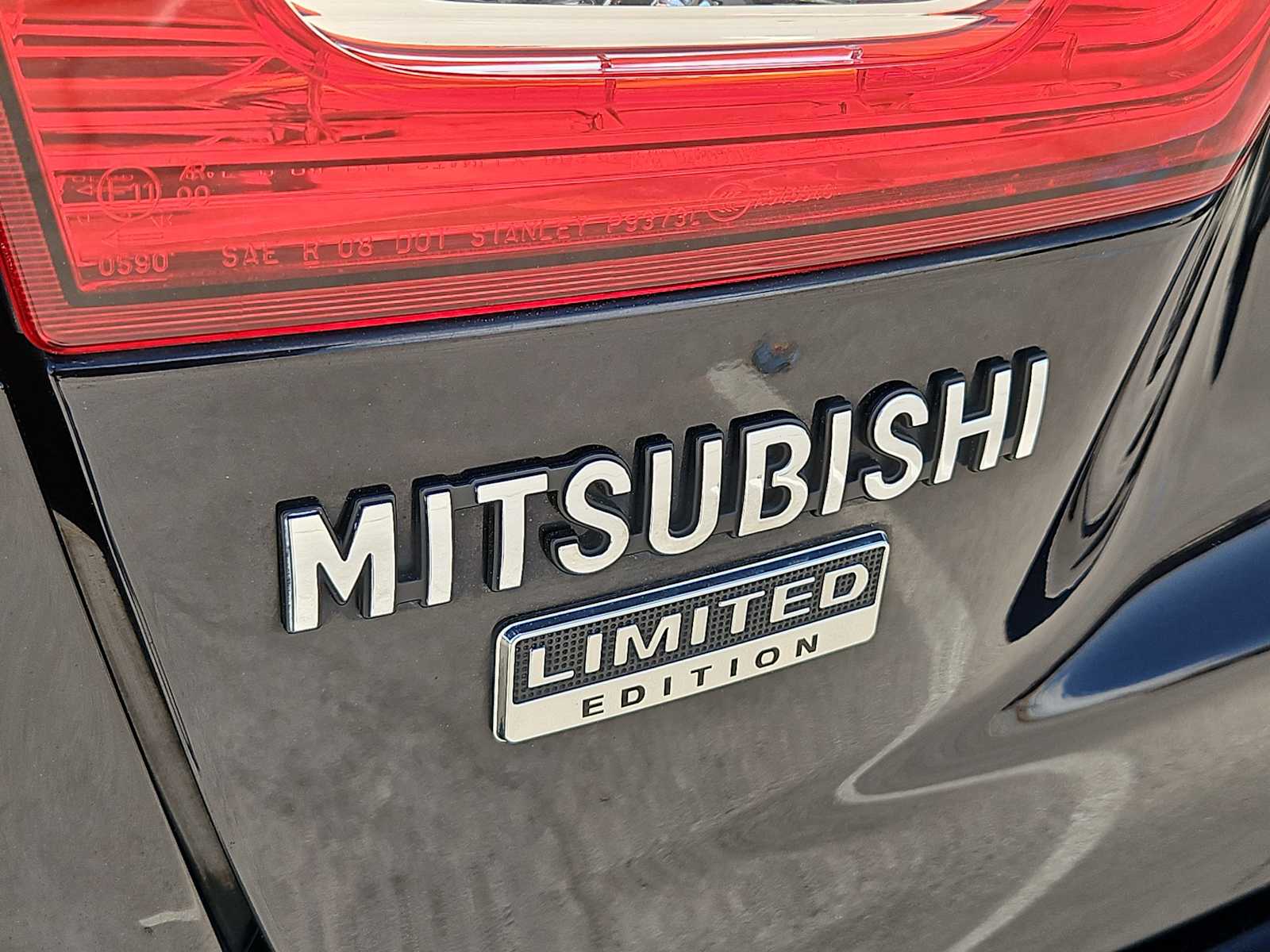 Thumbnail: 2017 Mitsubishi Outlander Sport - 12