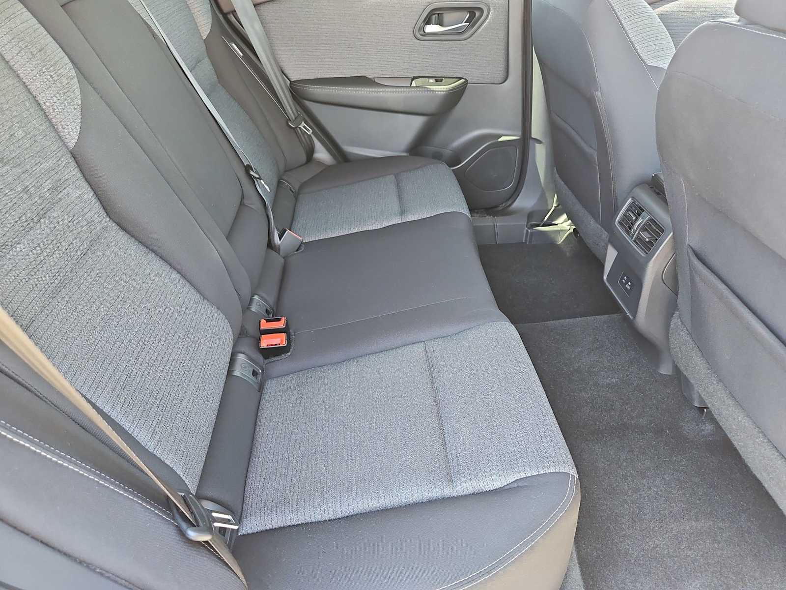 Thumbnail: 2022 Nissan Rogue - 20