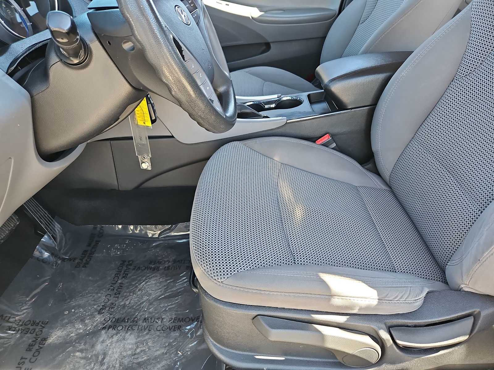 Thumbnail: 2012 Hyundai Sonata - 16