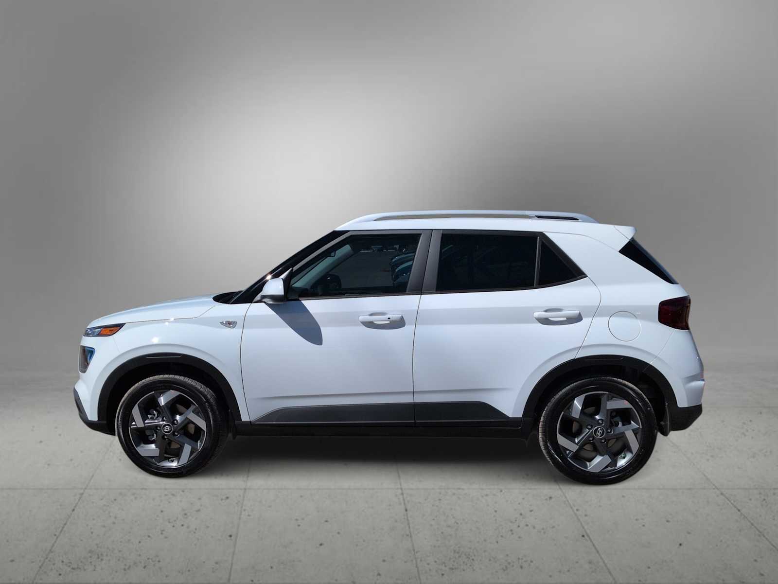 Thumbnail: 2026 Hyundai Venue - 5