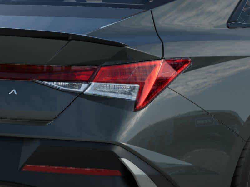 2025 Hyundai Elantra Sport 10