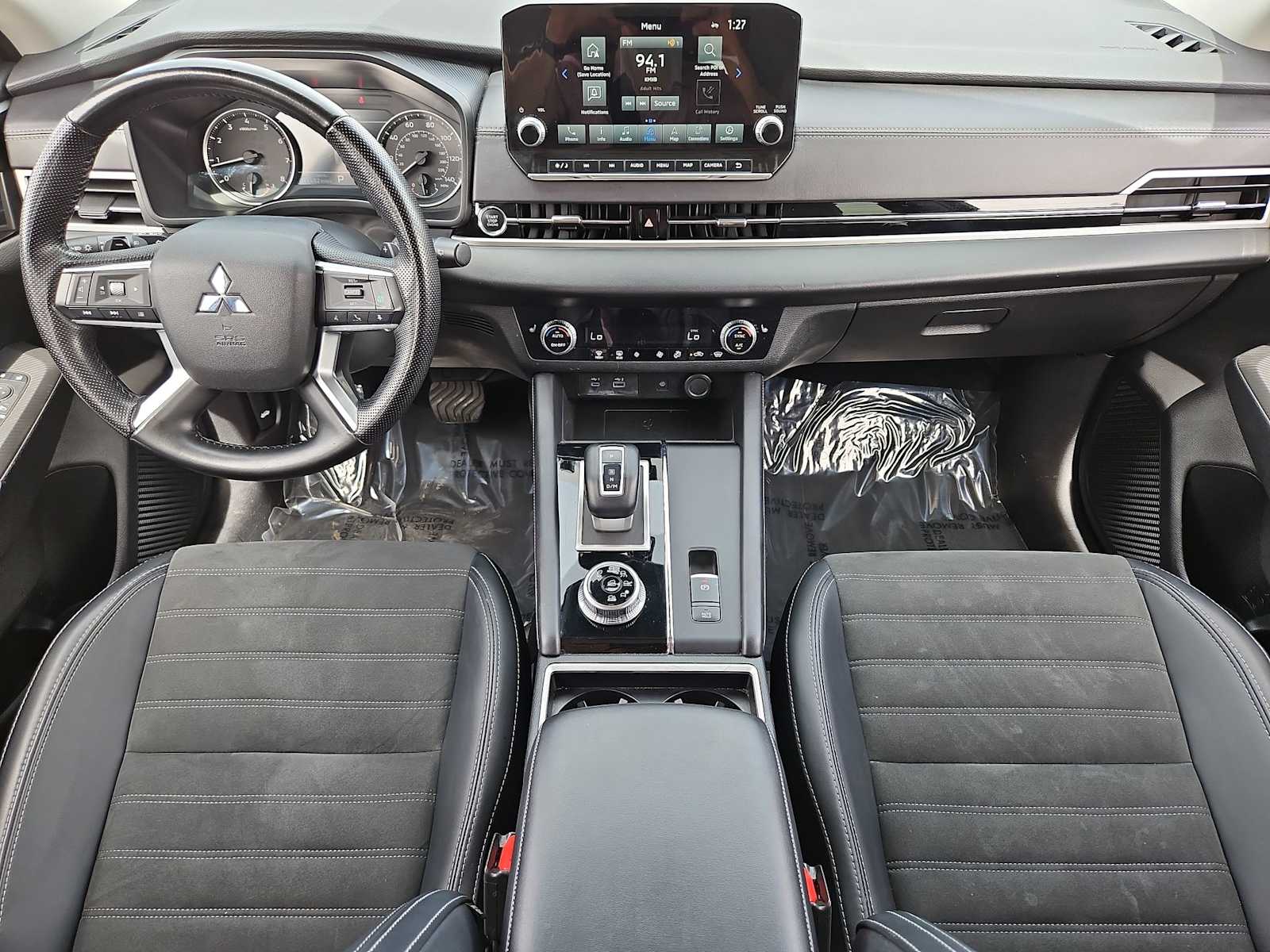 Thumbnail: 2024 Mitsubishi Outlander - 15