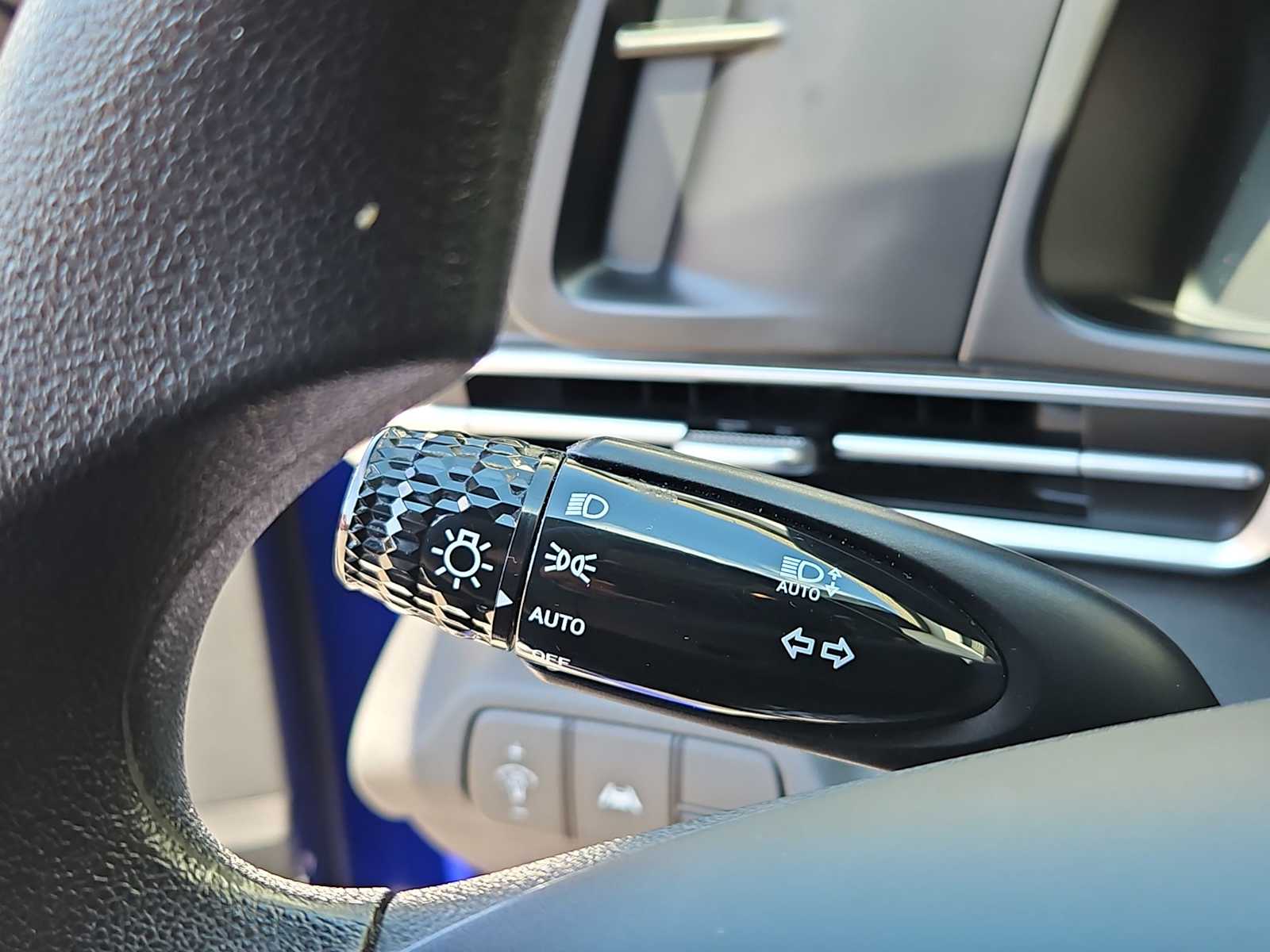 Thumbnail: 2022 Hyundai Elantra - 24