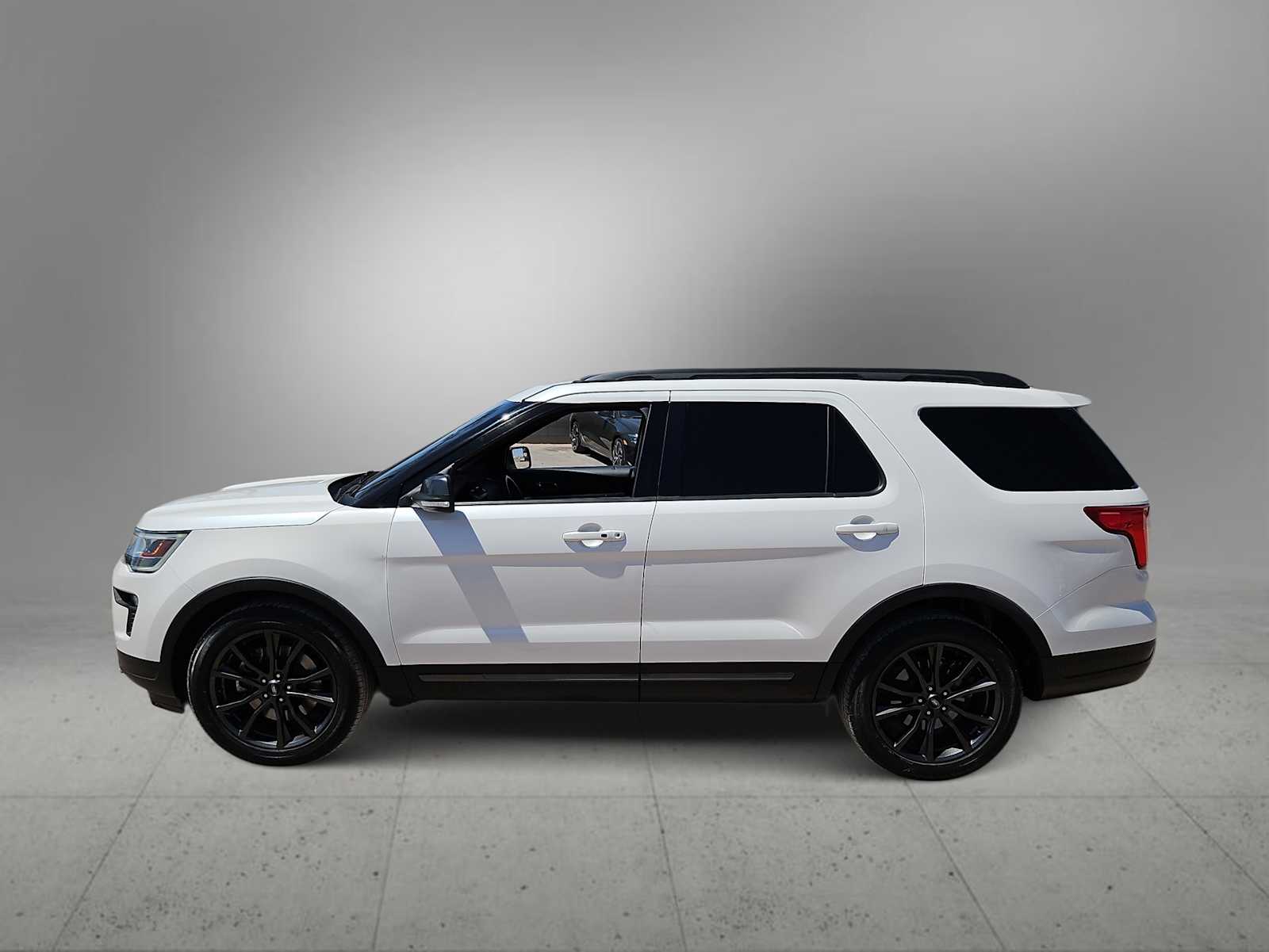 Thumbnail: 2018 Ford Explorer - 5