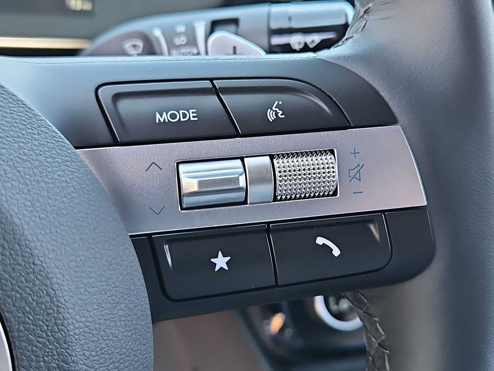 Thumbnail: 2025 Hyundai Santa Cruz - 25