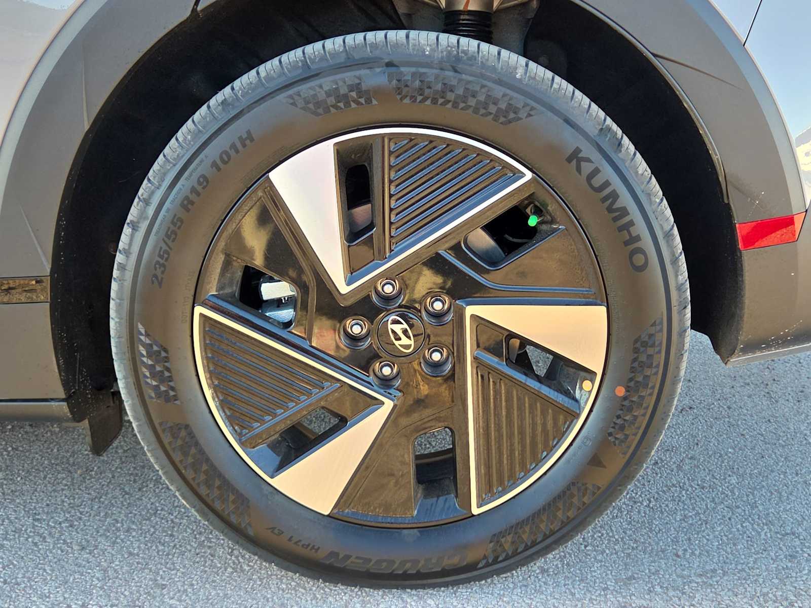 Thumbnail: 2026 Hyundai Ioniq 5 - 14