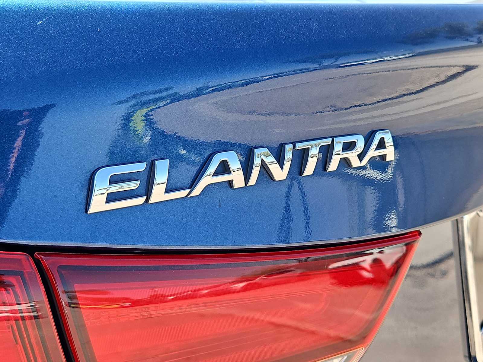 Thumbnail: 2014 Hyundai Elantra - 12