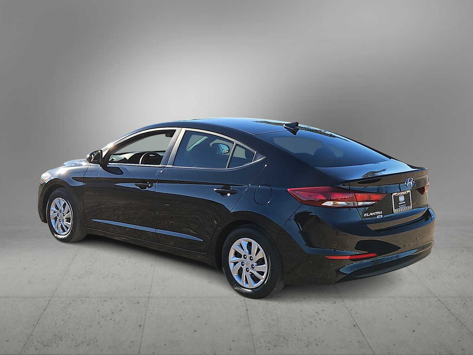 Thumbnail: 2017 Hyundai Elantra - 6