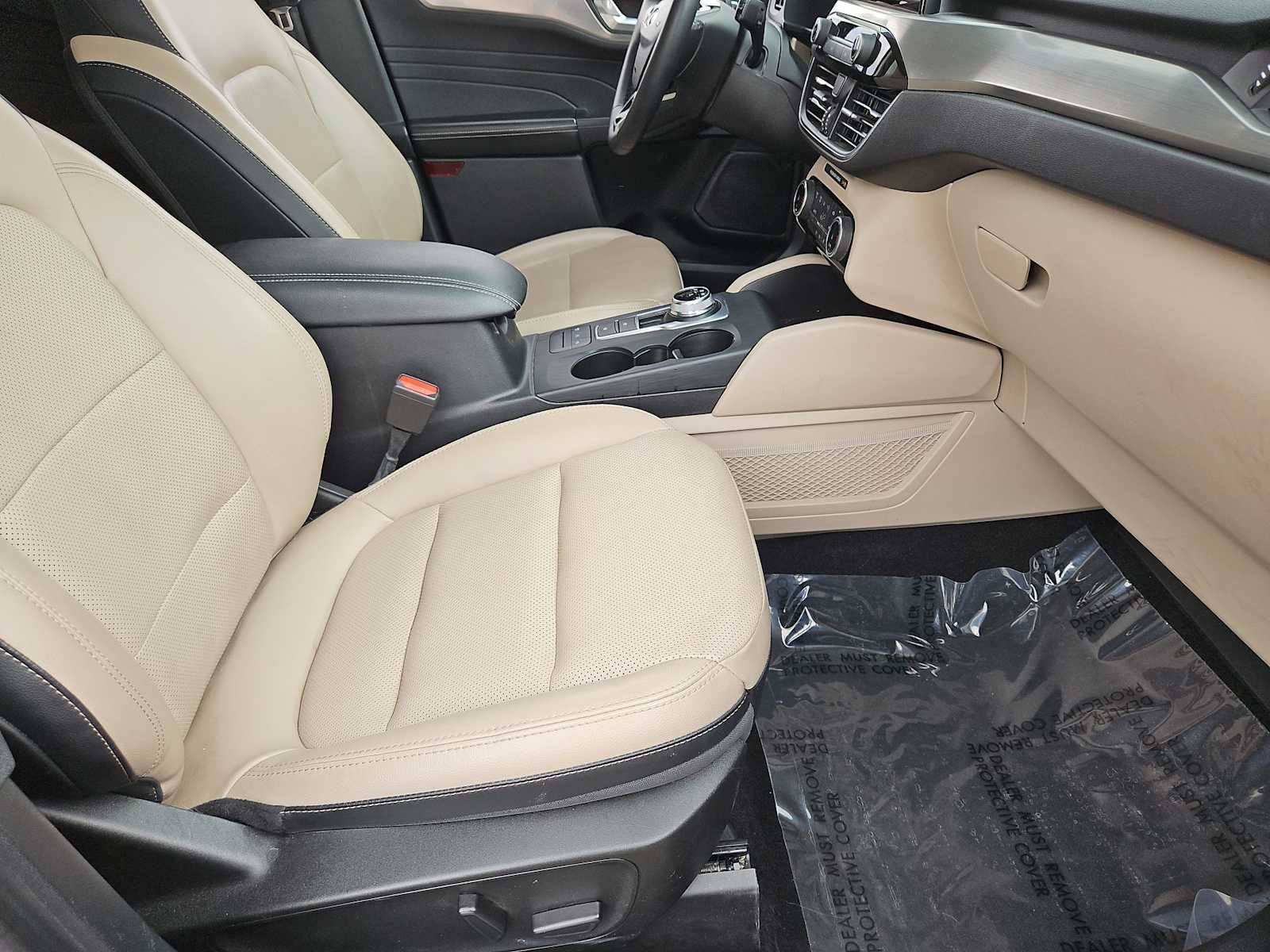 Thumbnail: 2022 Ford Escape - 21