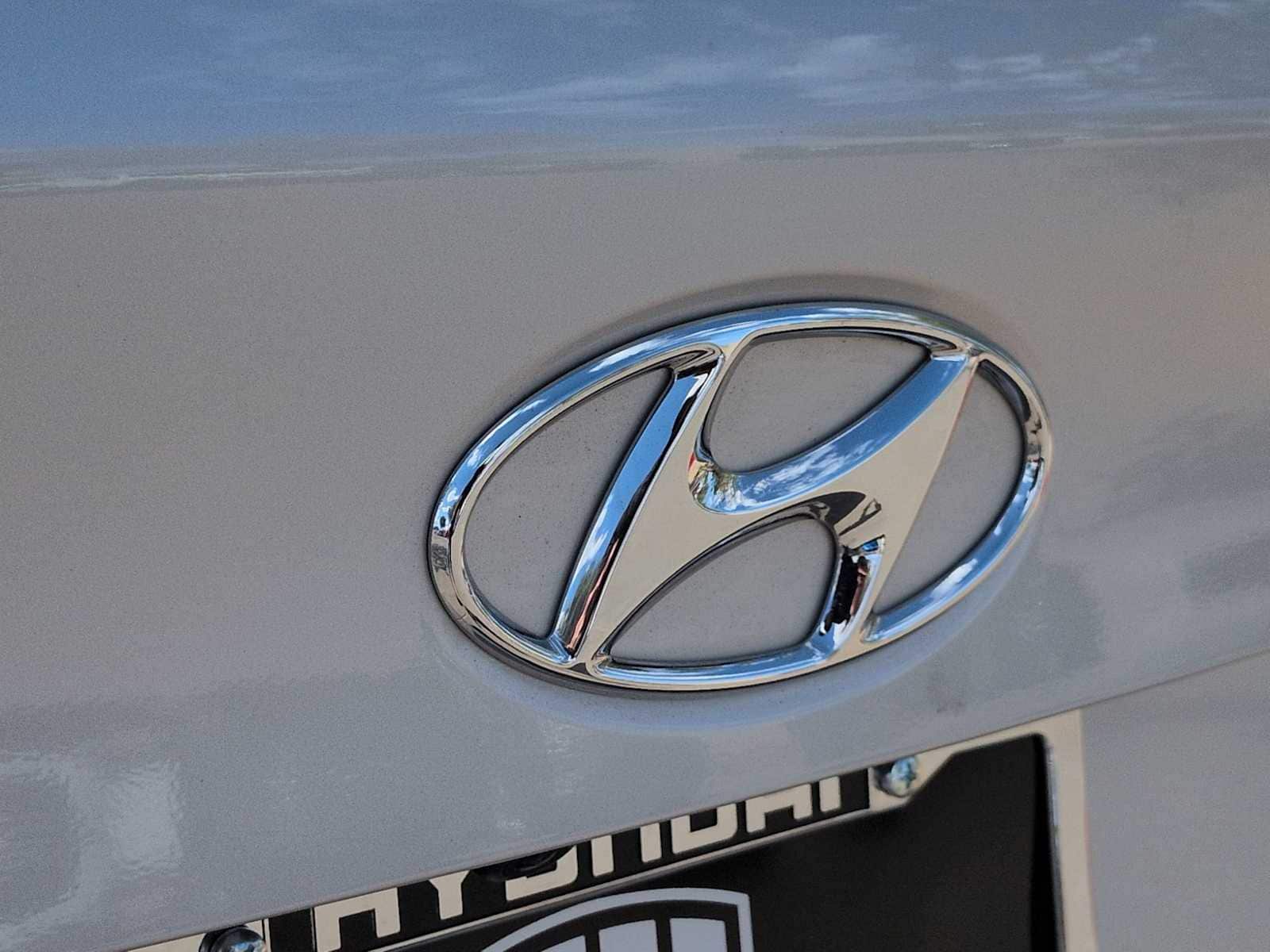 Thumbnail: 2022 Hyundai Accent - 12