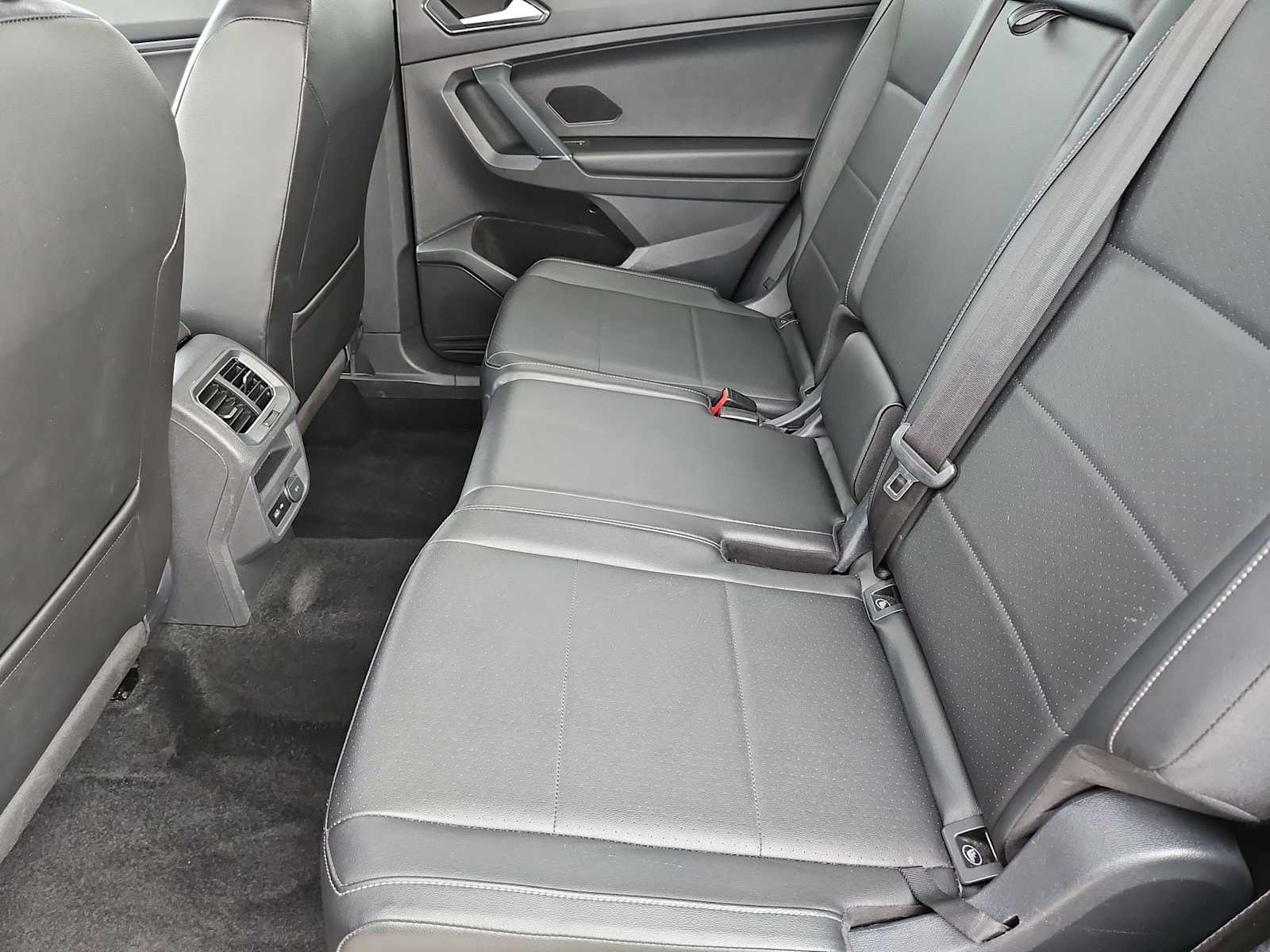 Thumbnail: 2018 Volkswagen Tiguan - 19