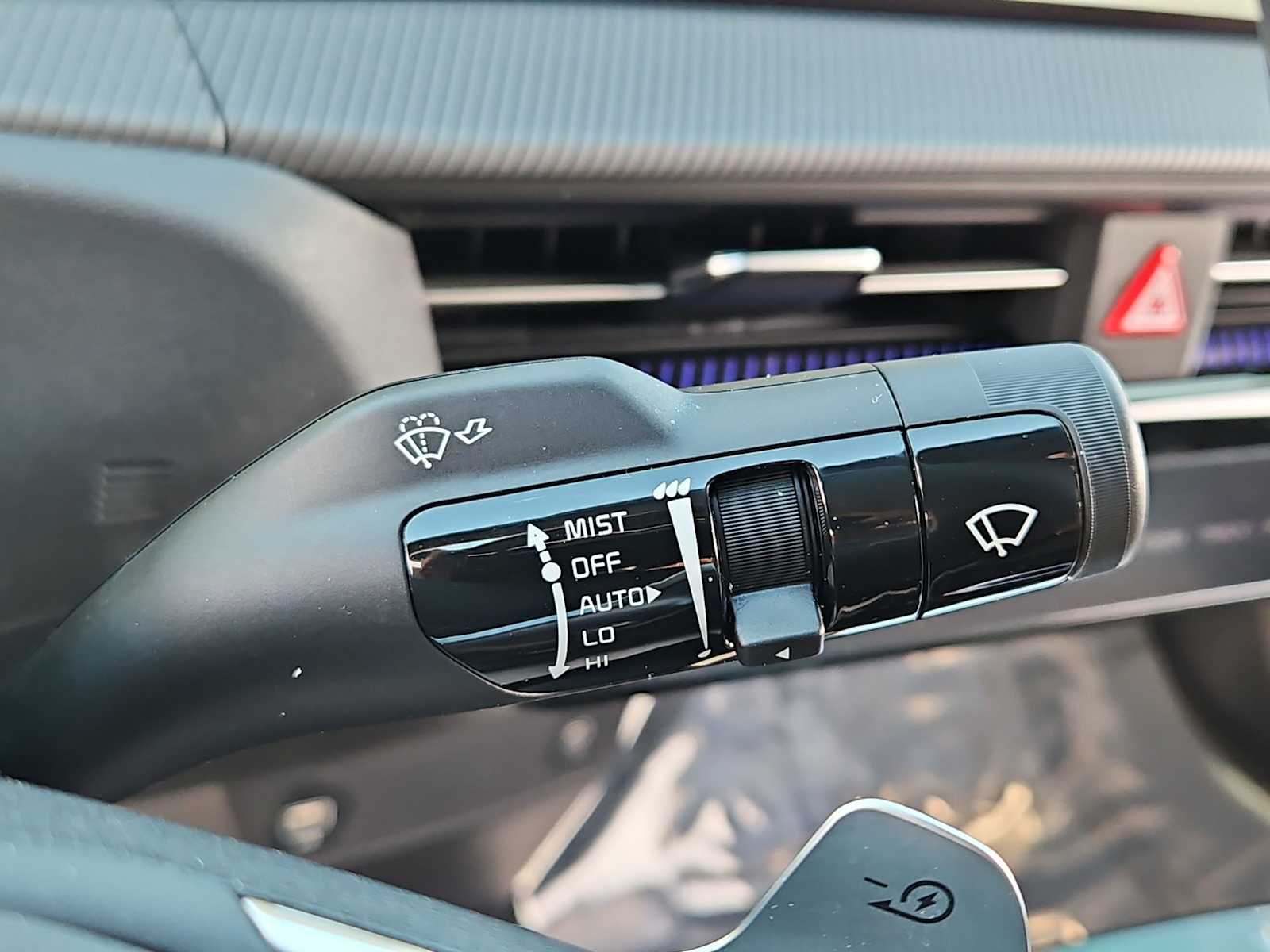 Thumbnail: 2022 Kia EV6 - 25