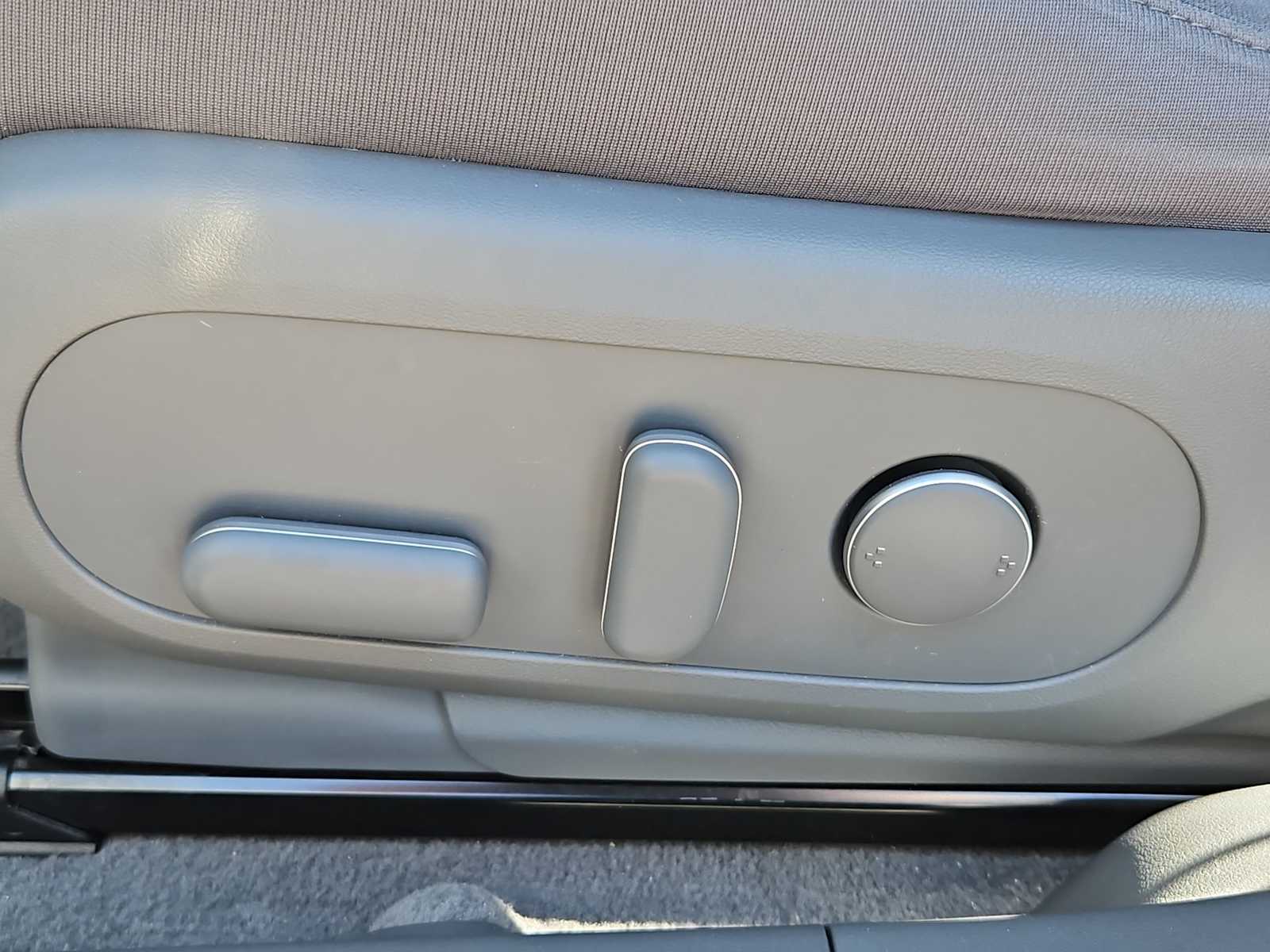 Thumbnail: 2024 Hyundai Ioniq 5 - 17