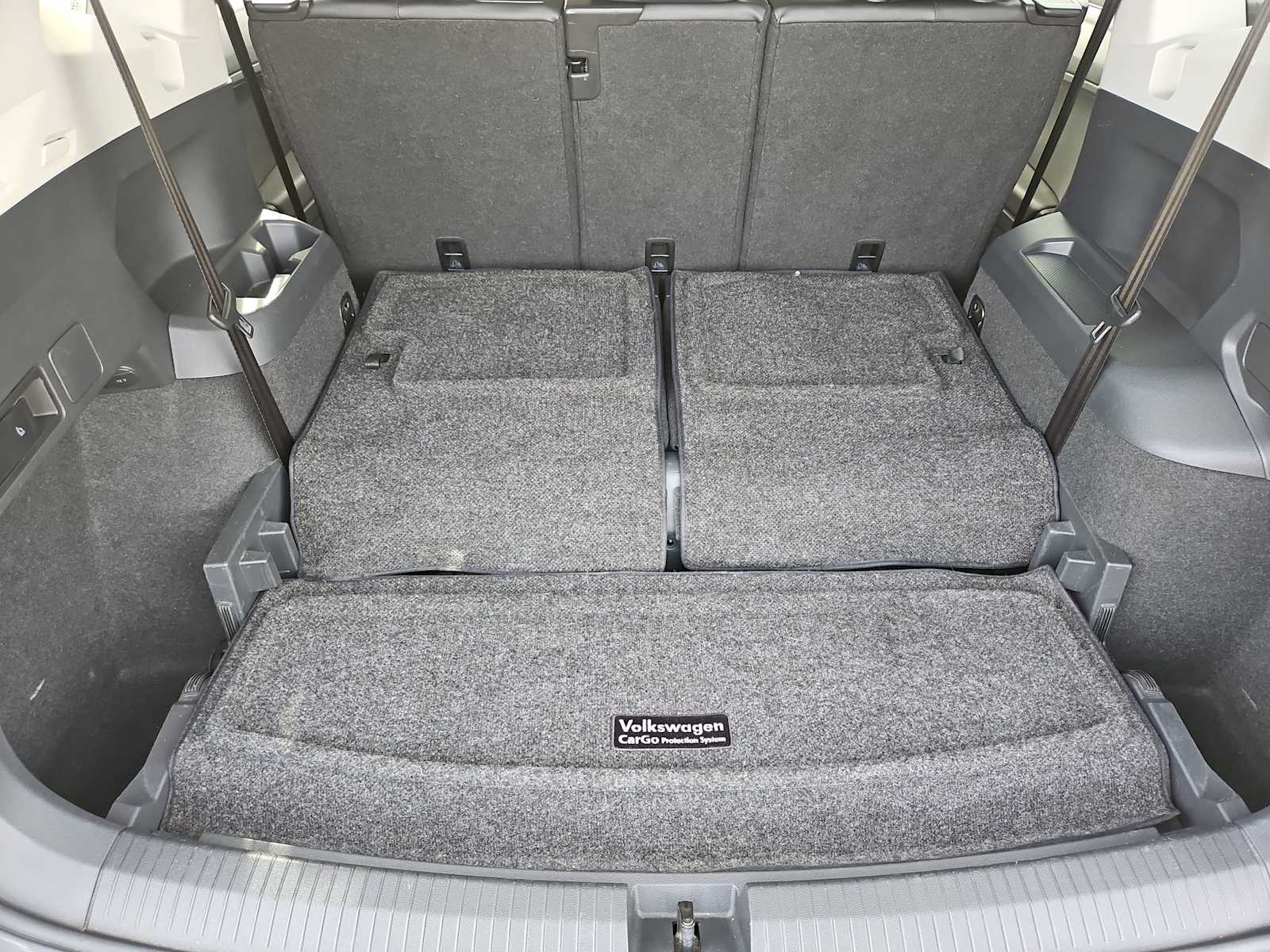 Thumbnail: 2018 Volkswagen Tiguan - 33