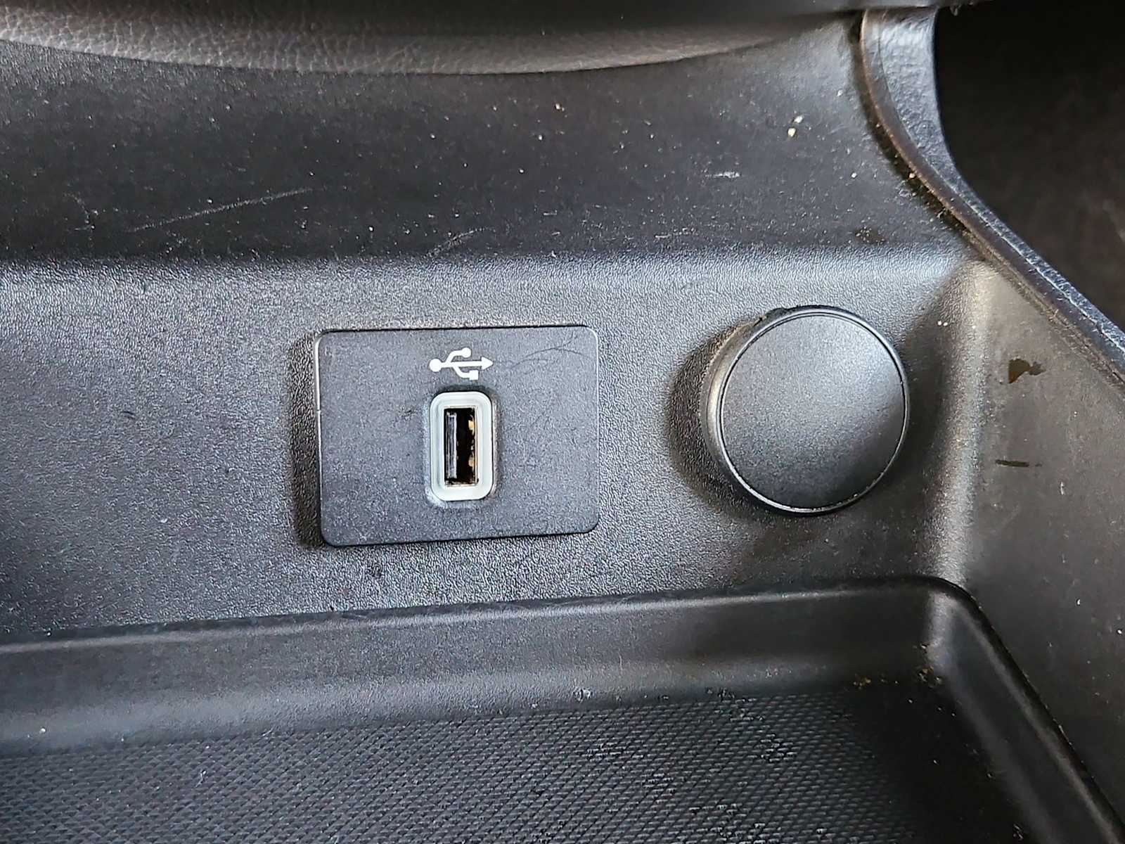 Thumbnail: 2017 Ford Fusion - 32