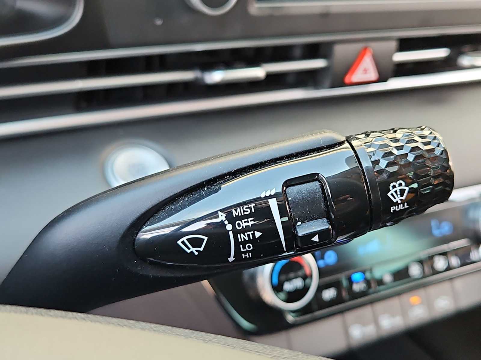 Thumbnail: 2022 Hyundai Elantra - 23