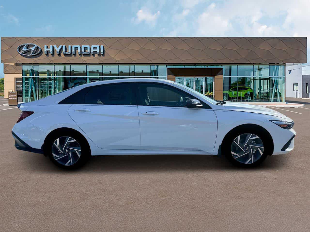 2025 Hyundai Elantra Sport 9