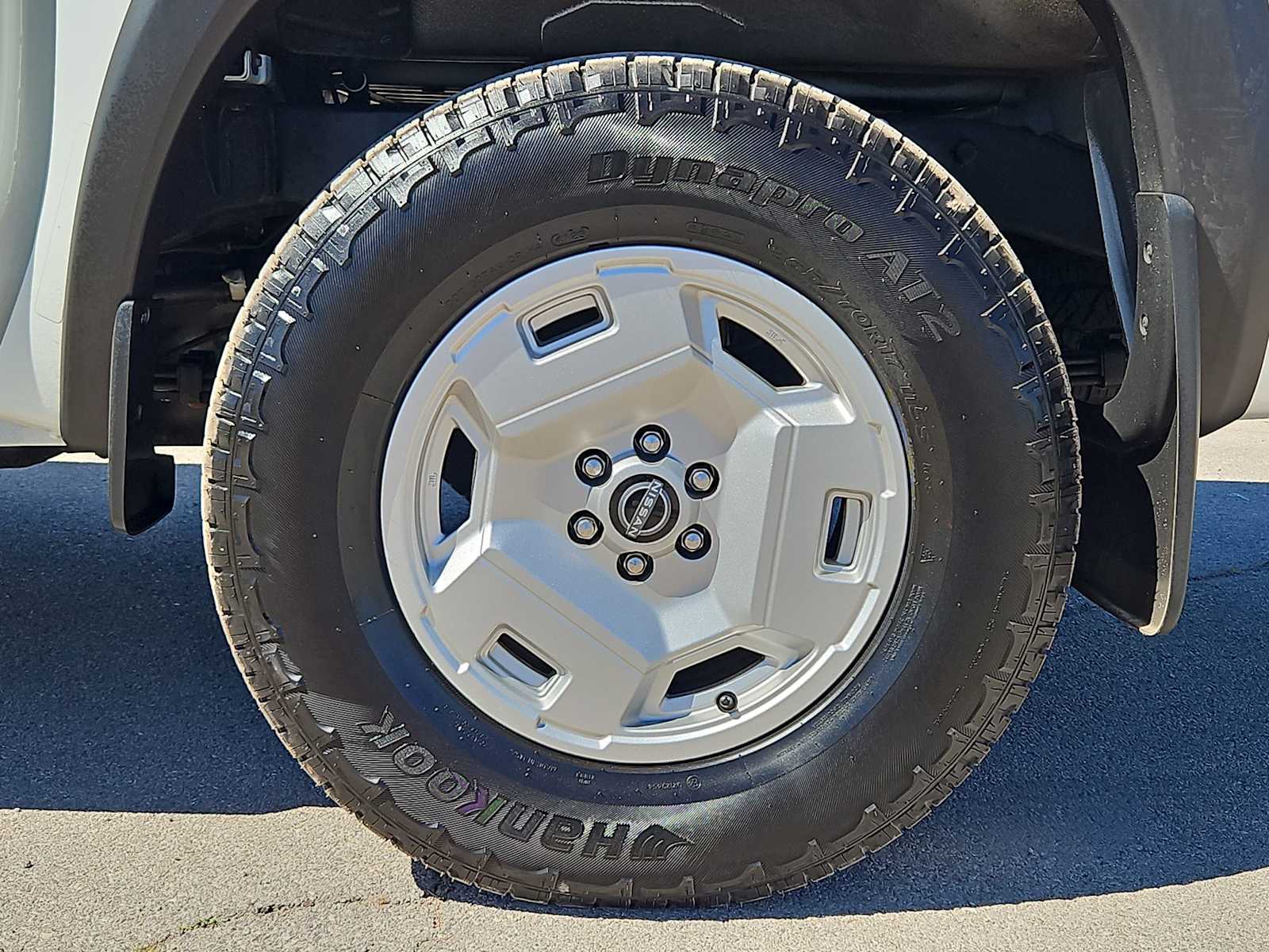 Thumbnail: 2024 Nissan Frontier - 14