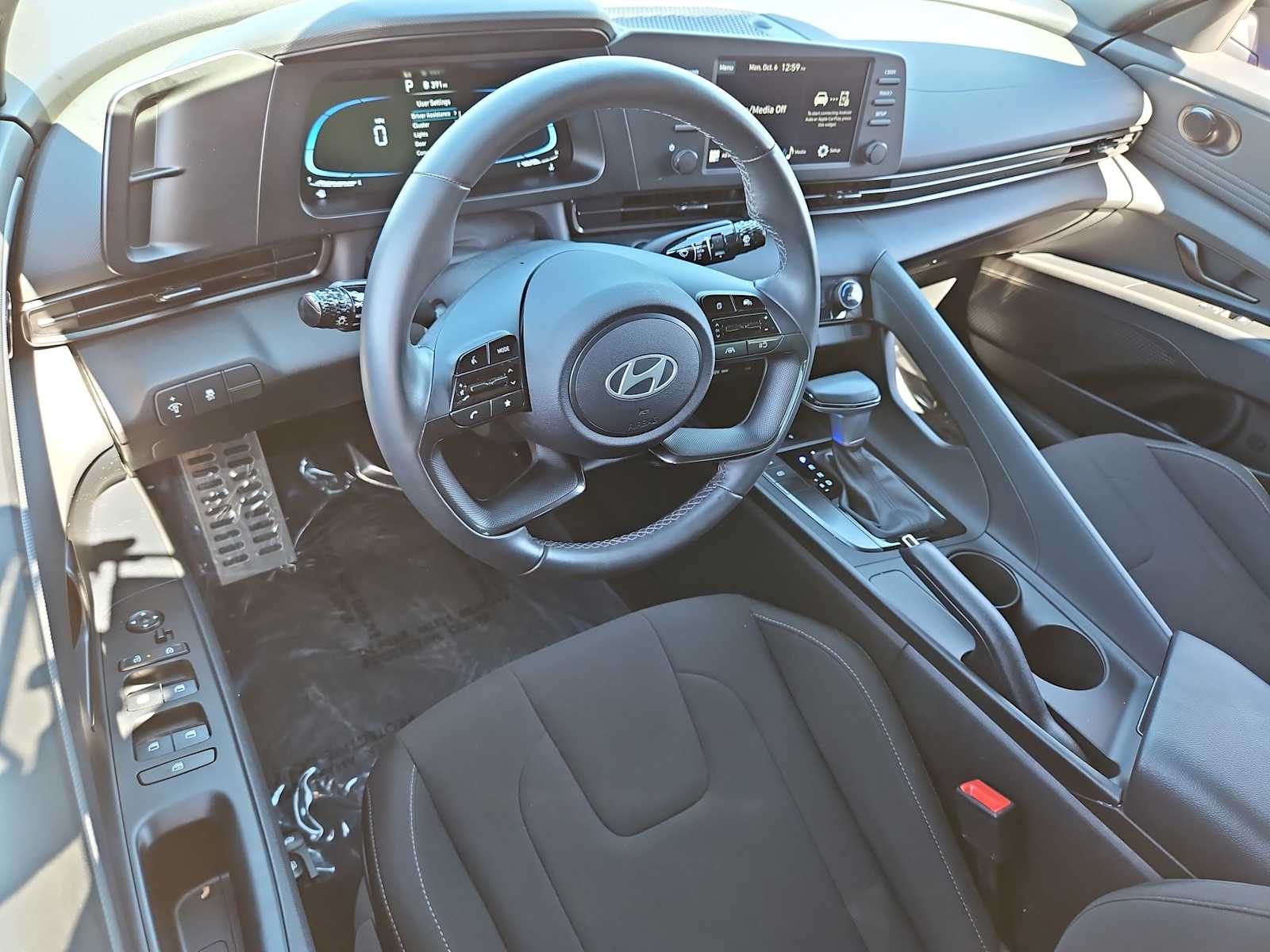 Thumbnail: 2025 Hyundai Elantra - 10