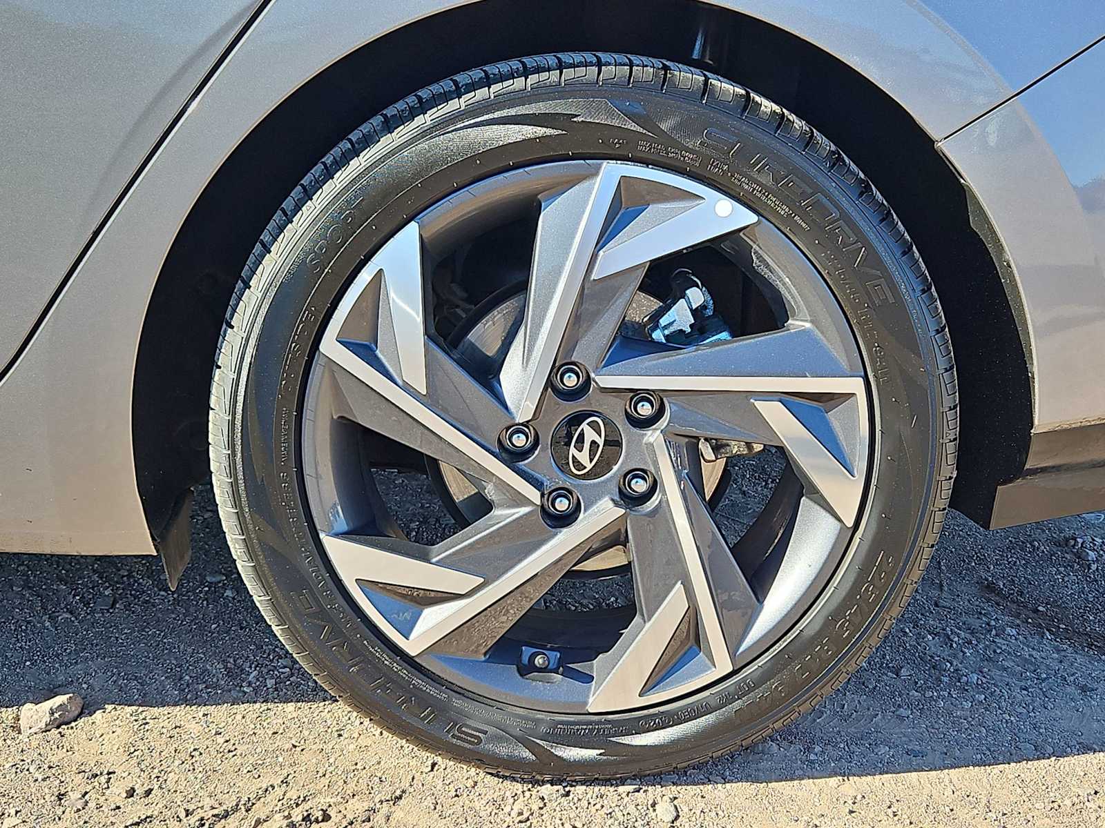 Thumbnail: 2024 Hyundai Elantra - 13