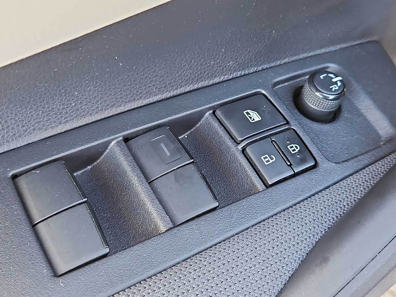 Thumbnail: 2021 Toyota Corolla - 17