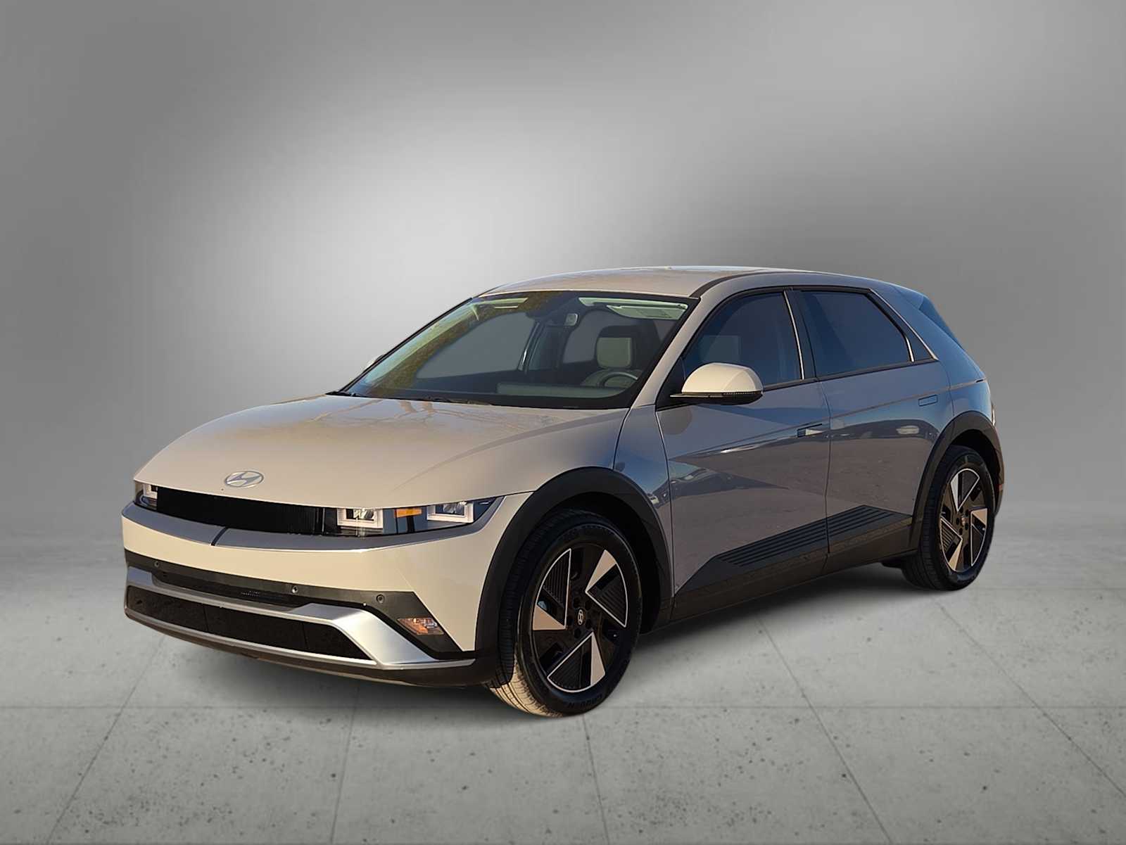 Thumbnail: 2026 Hyundai Ioniq 5 - 4