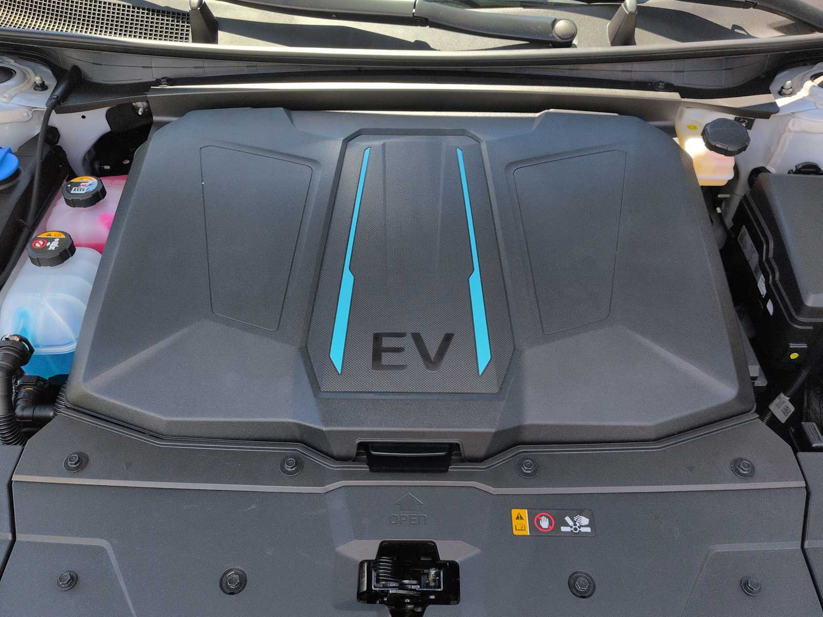 Thumbnail: 2024 Hyundai Ioniq 5 - 15