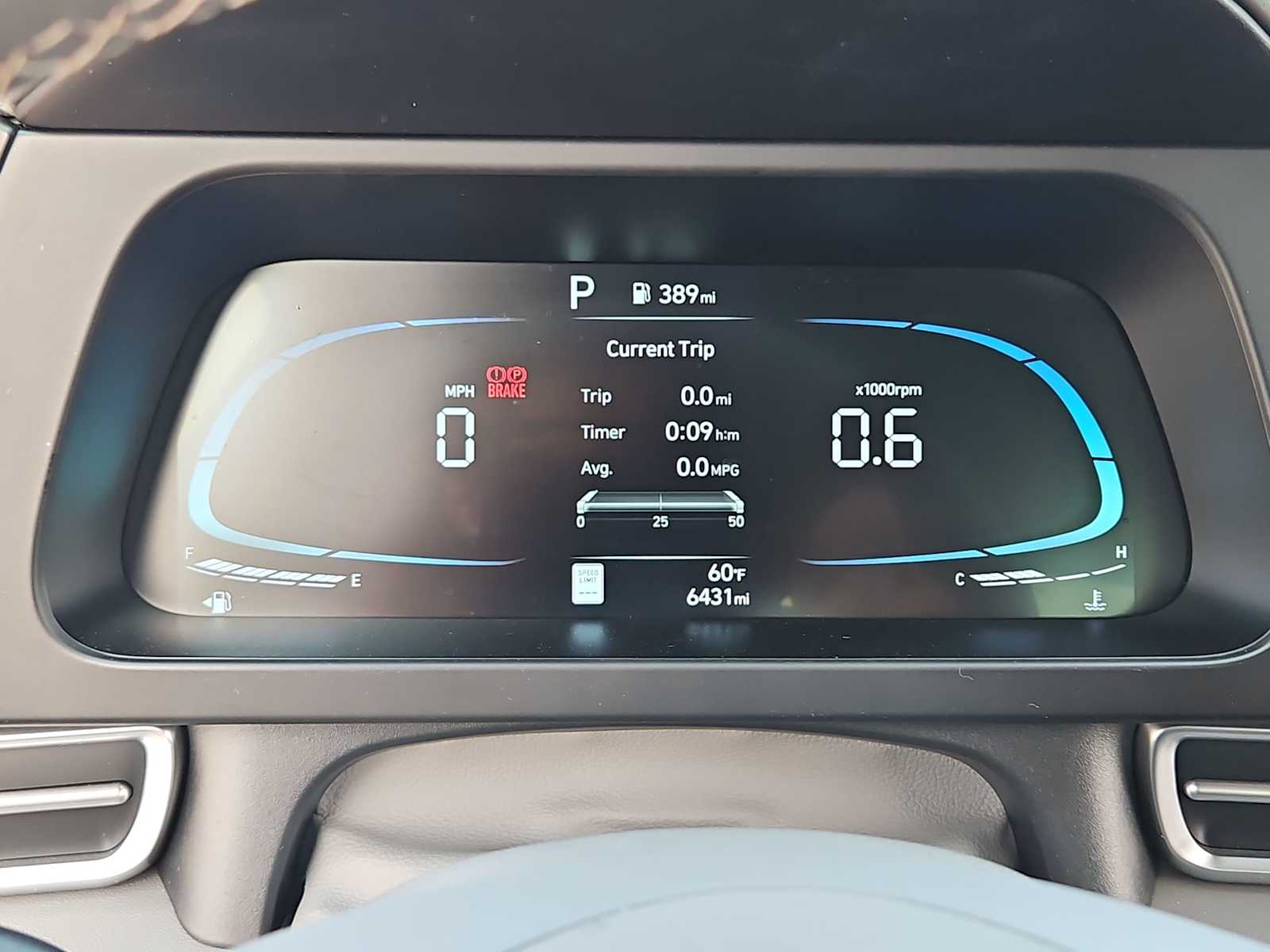 Thumbnail: 2025 Hyundai Elantra - 32