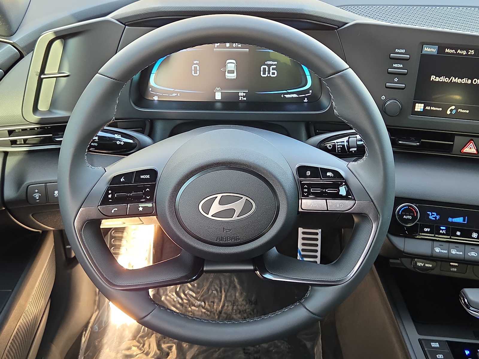 Thumbnail: 2025 Hyundai Elantra - 21