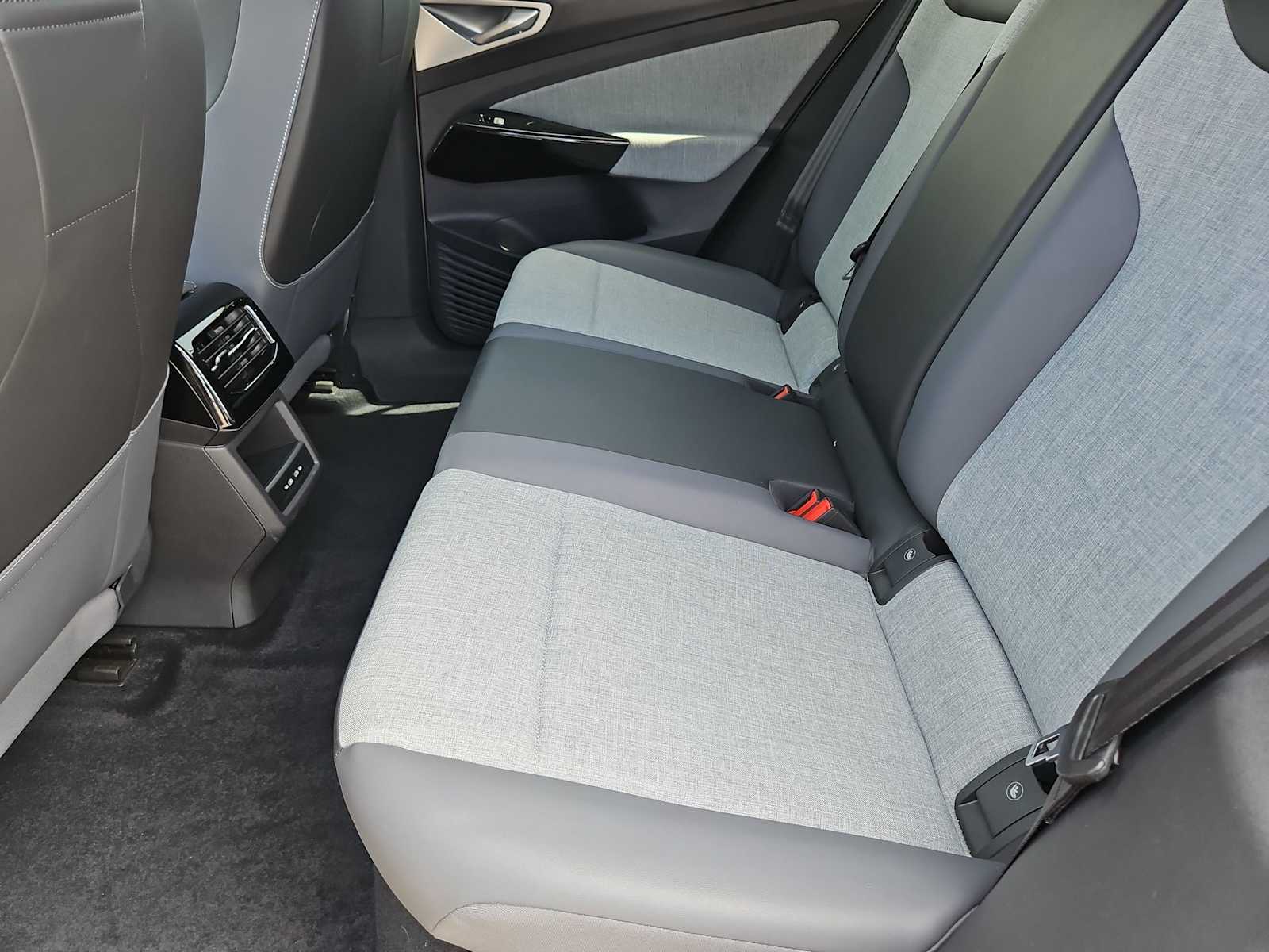 Thumbnail: 2023 Volkswagen ID.4 - 19