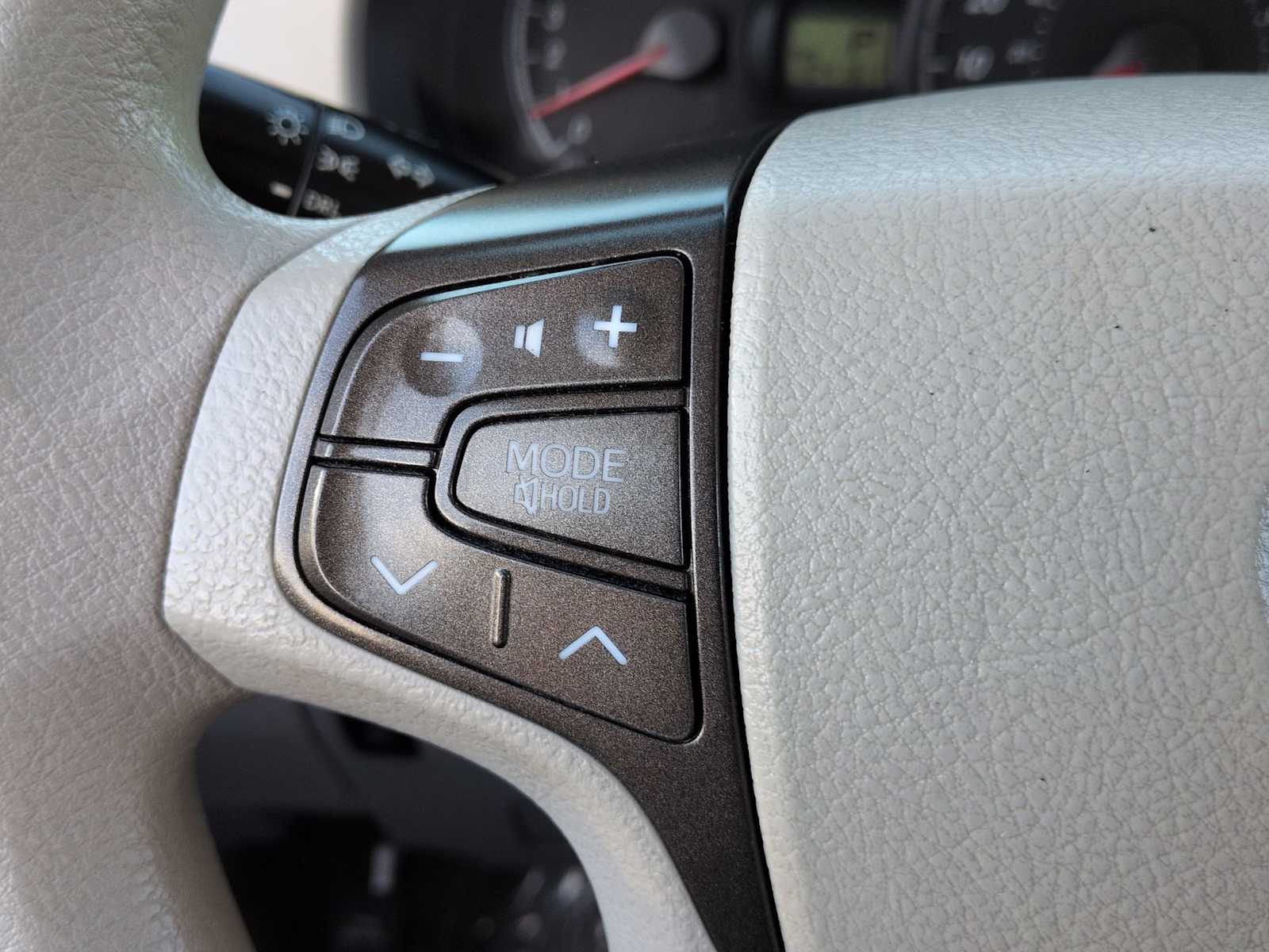 Thumbnail: 2013 Toyota Sienna - 24