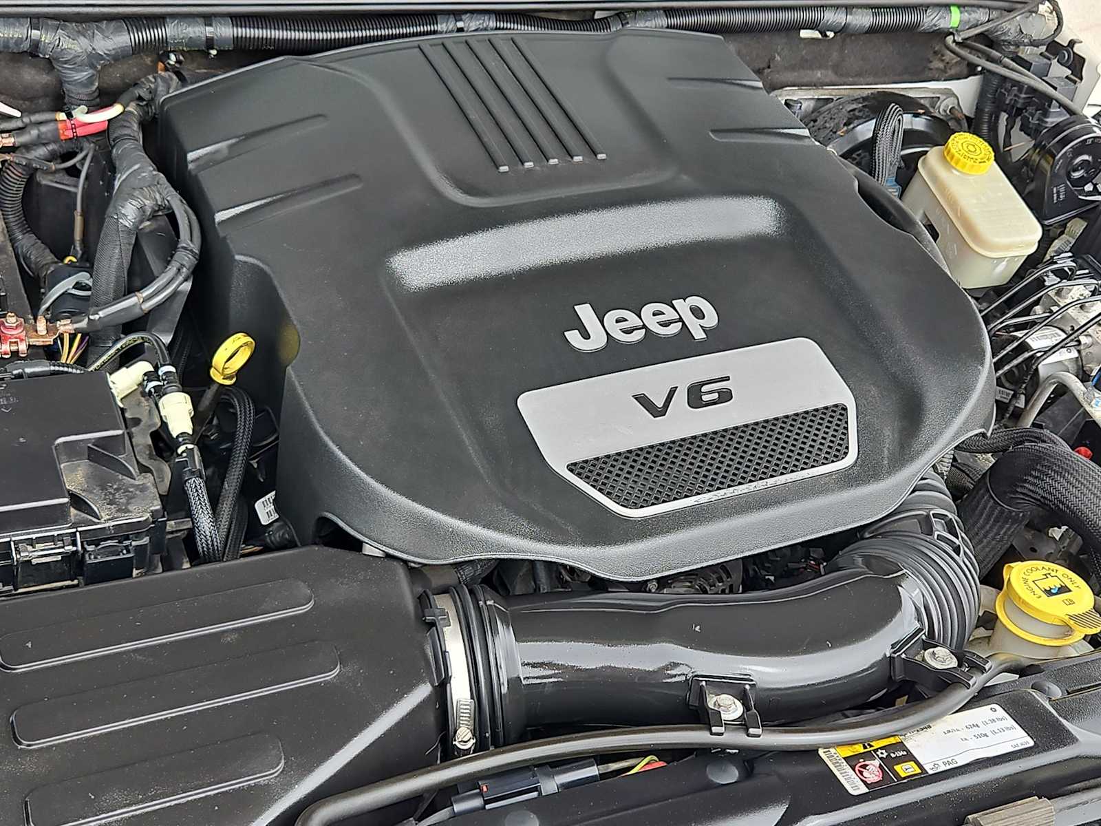 Thumbnail: 2015 Jeep Wrangler - 14