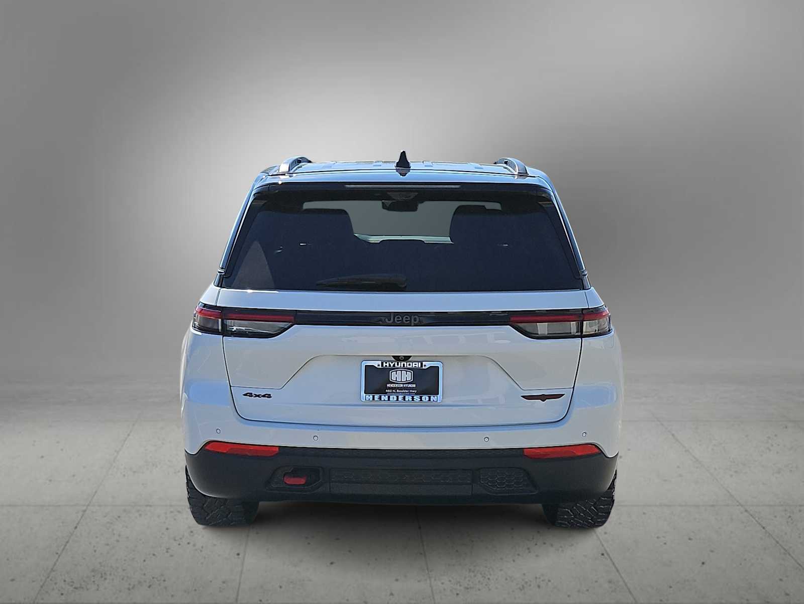 Thumbnail: 2022 Jeep Grand Cherokee - 7