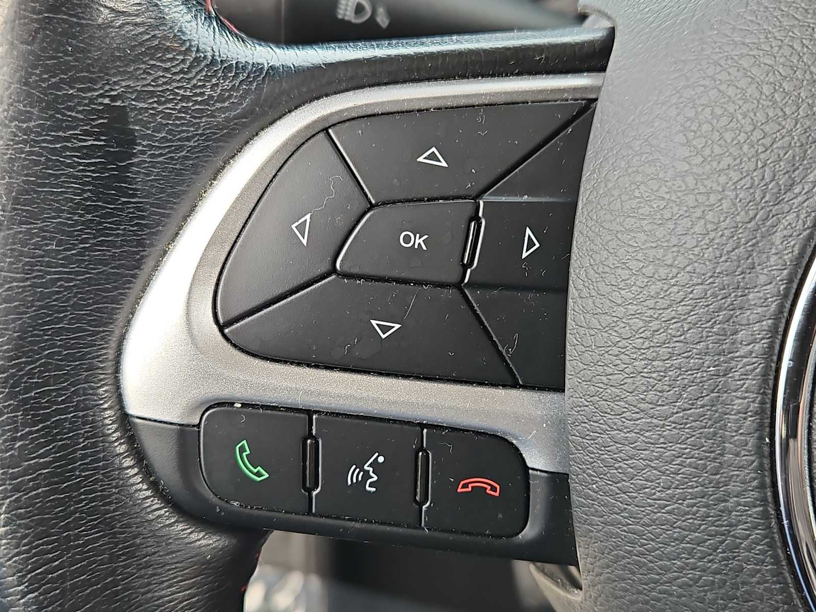 Thumbnail: 2018 Jeep Renegade - 23