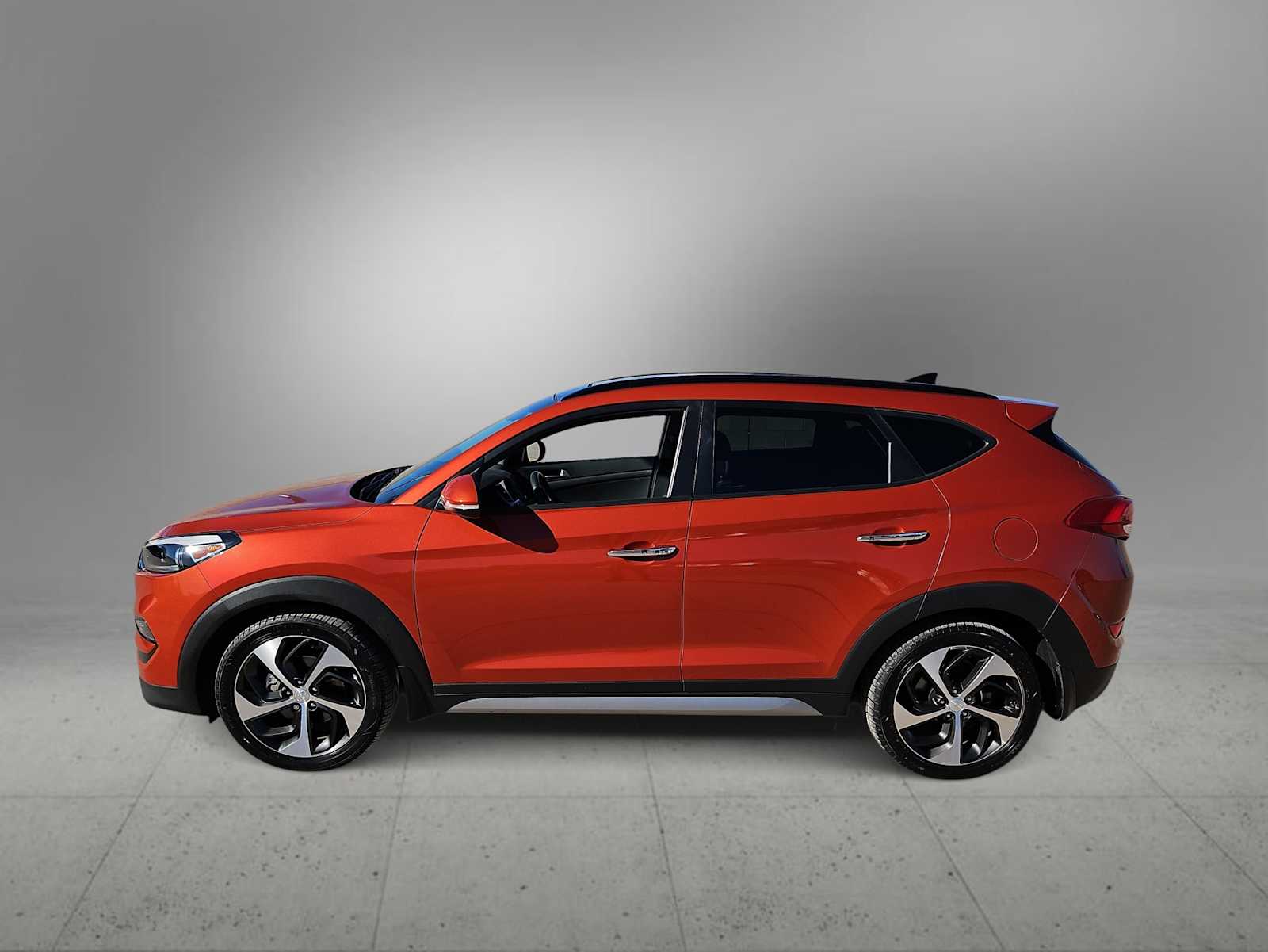 Thumbnail: 2017 Hyundai Tucson - 5