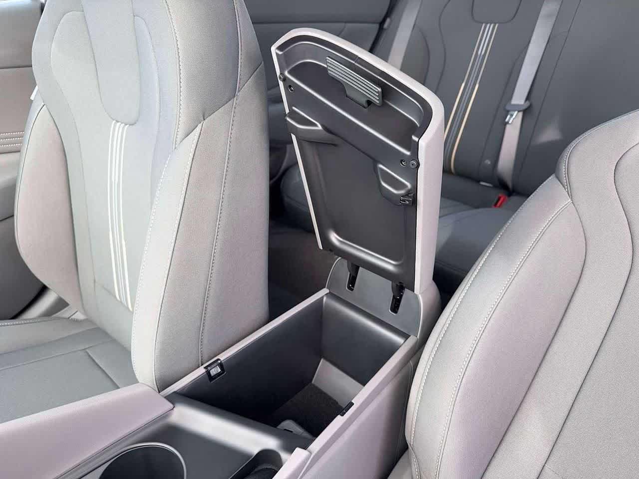 Thumbnail: 2026 Hyundai Elantra - 18