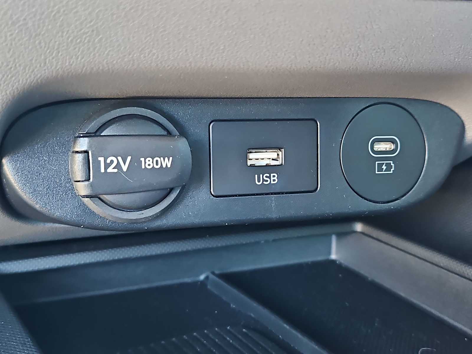 Thumbnail: 2025 Hyundai Elantra - 30