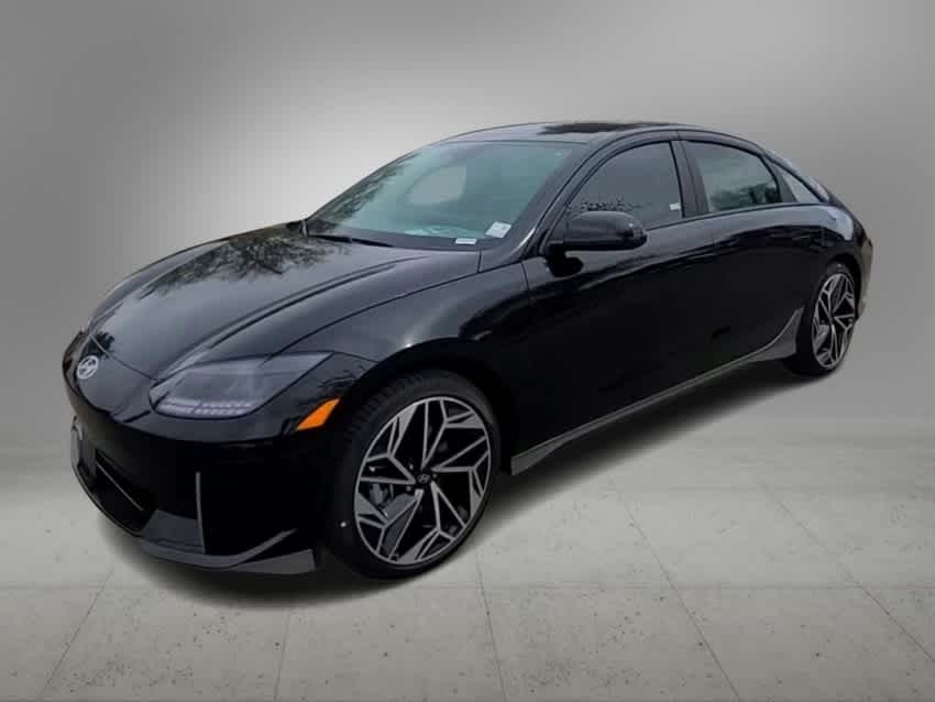 Thumbnail: 2023 Hyundai Ioniq 6 - 3