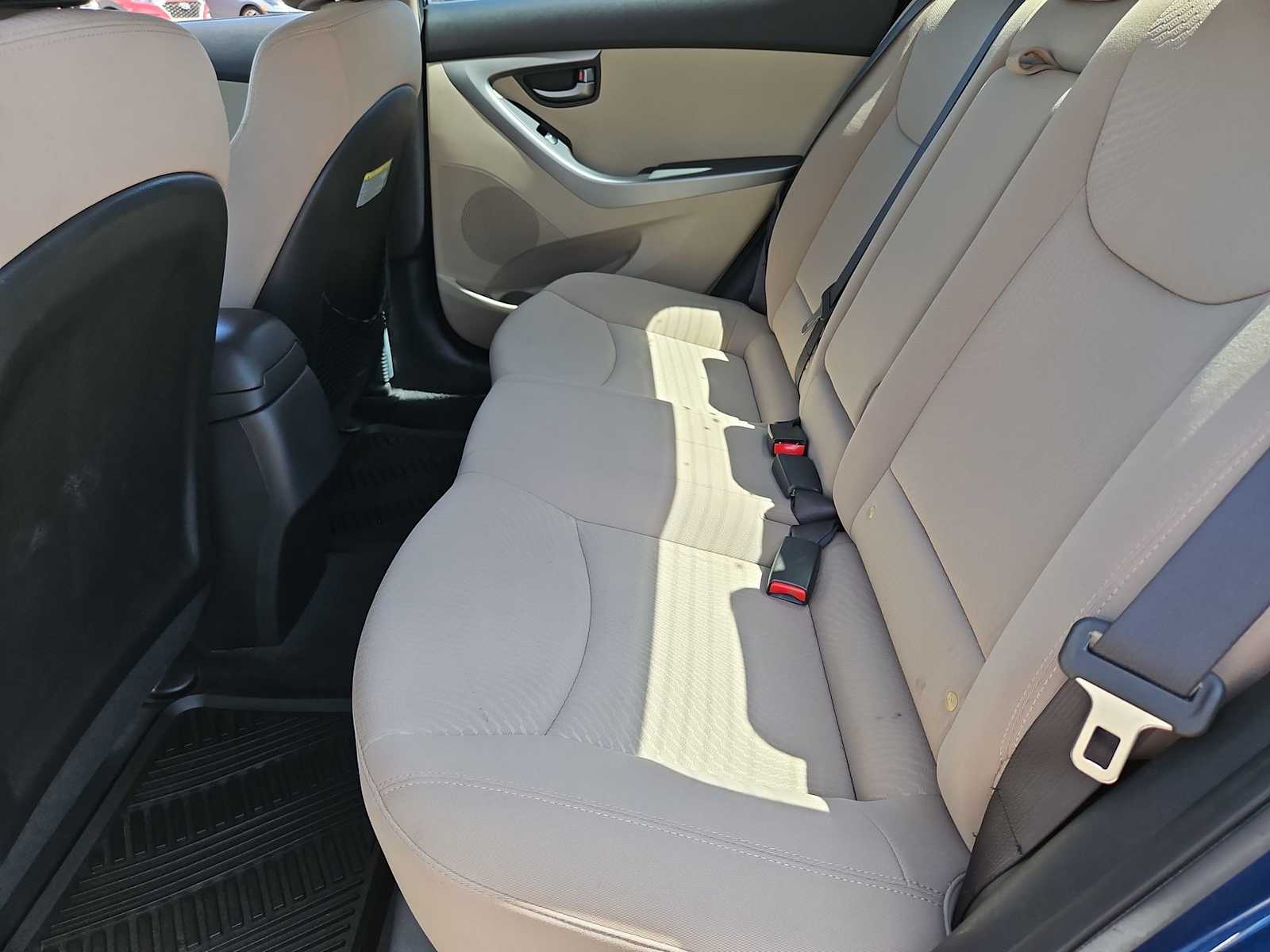 Thumbnail: 2014 Hyundai Elantra - 18