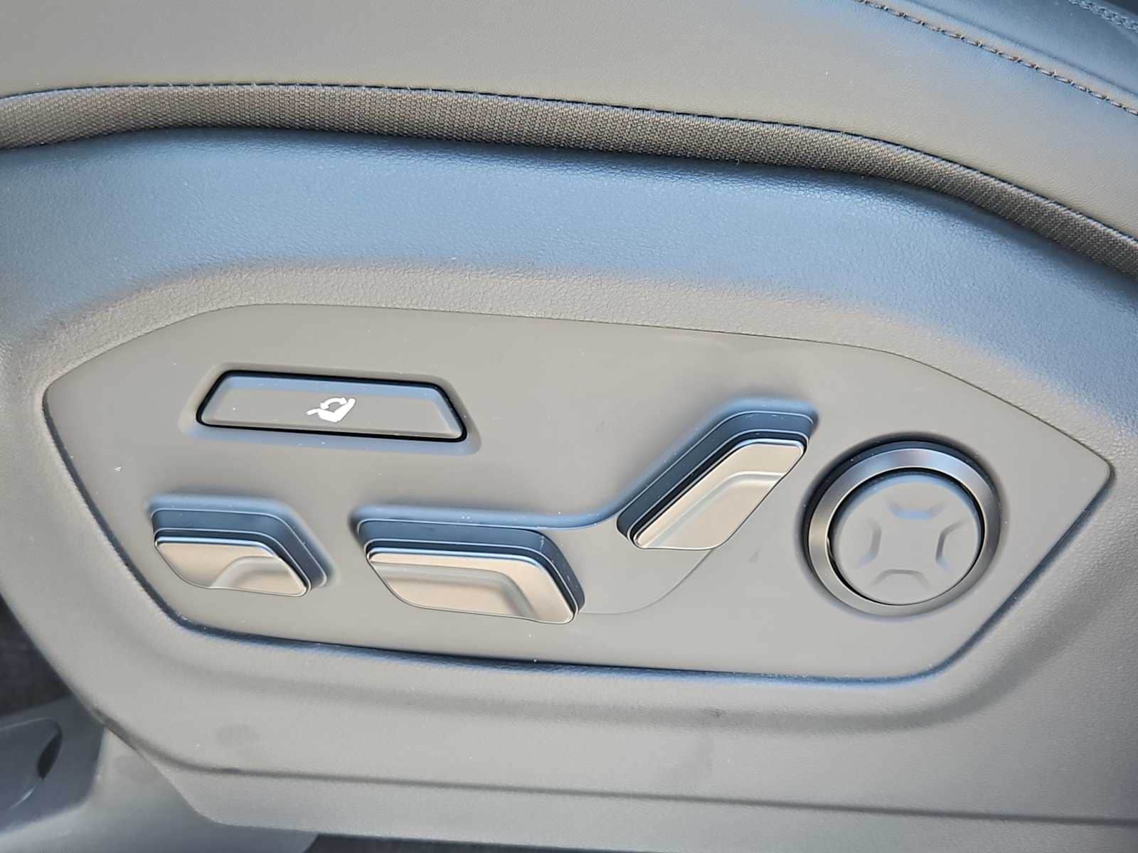 Thumbnail: 2026 Hyundai Santa Fe - 17