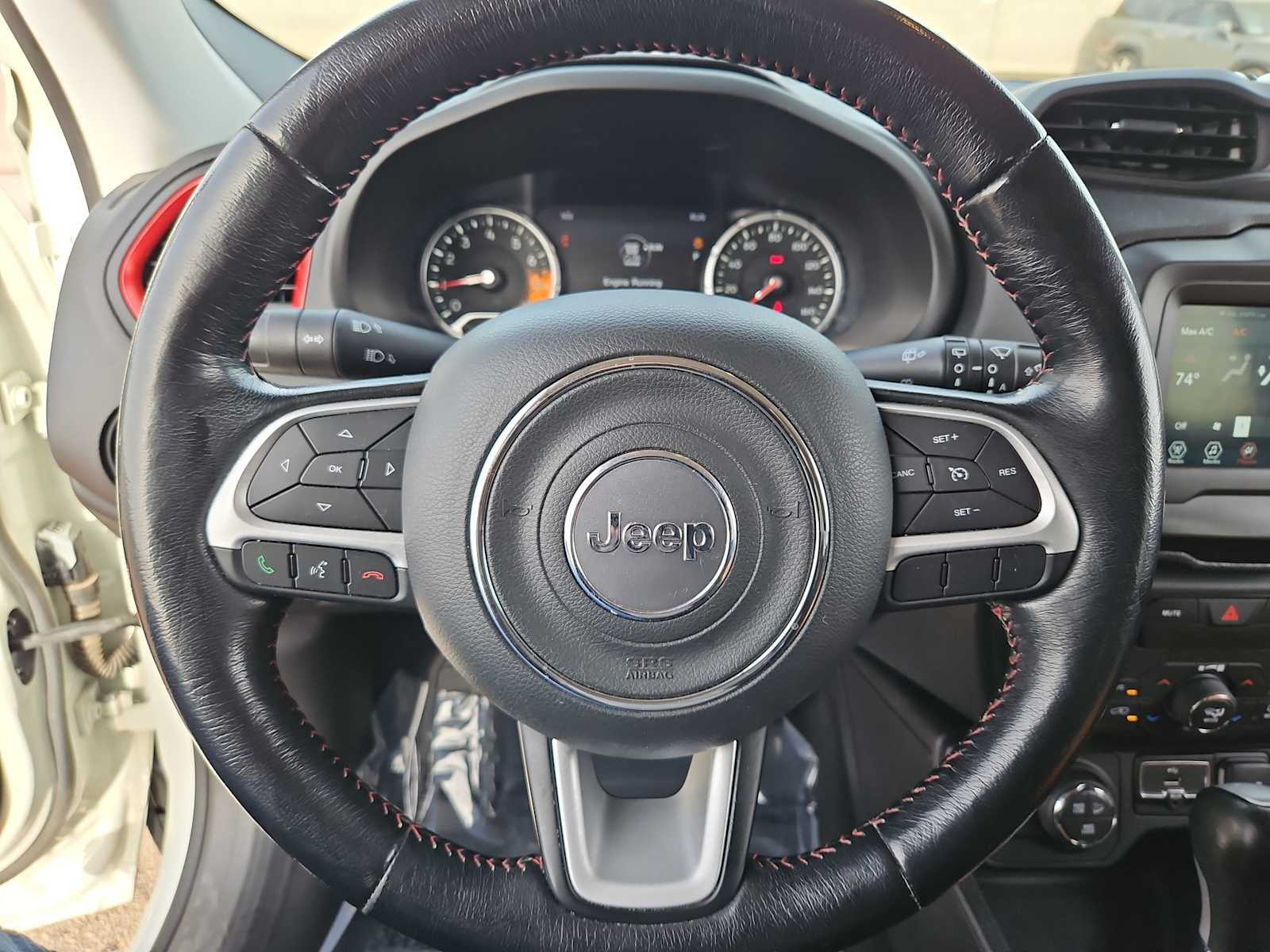 Thumbnail: 2018 Jeep Renegade - 22