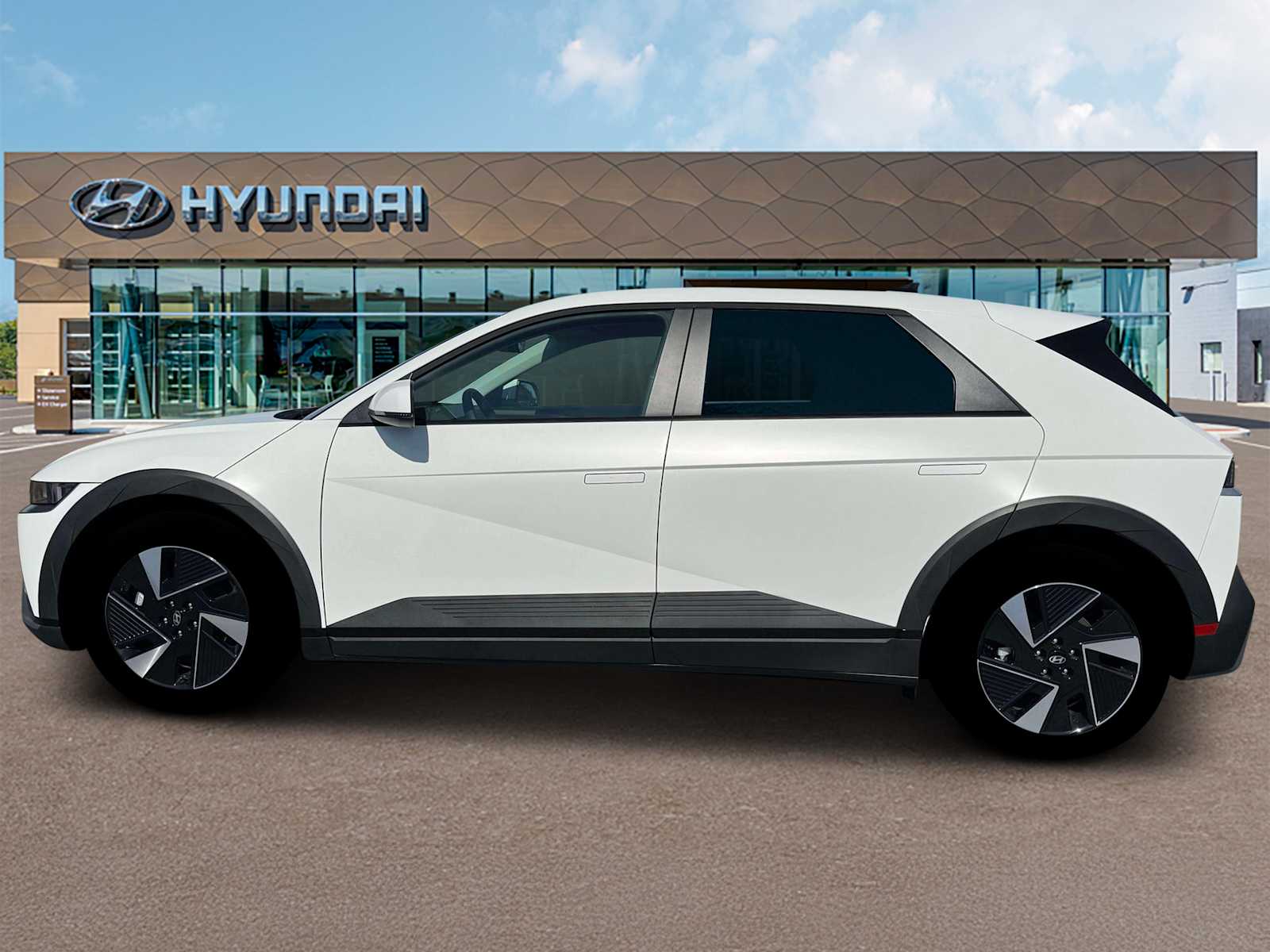 Thumbnail: 2026 Hyundai Ioniq 5 - 2