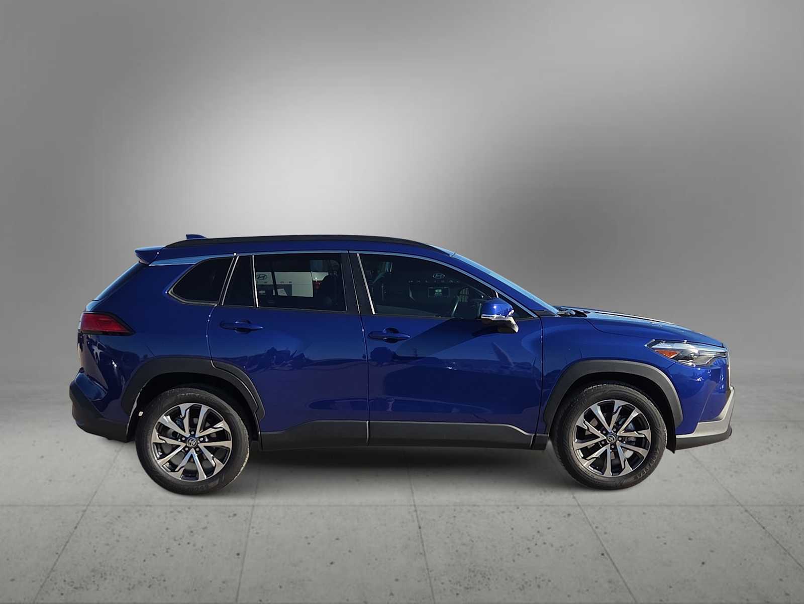 Thumbnail: 2023 Toyota Corolla Cross - 9