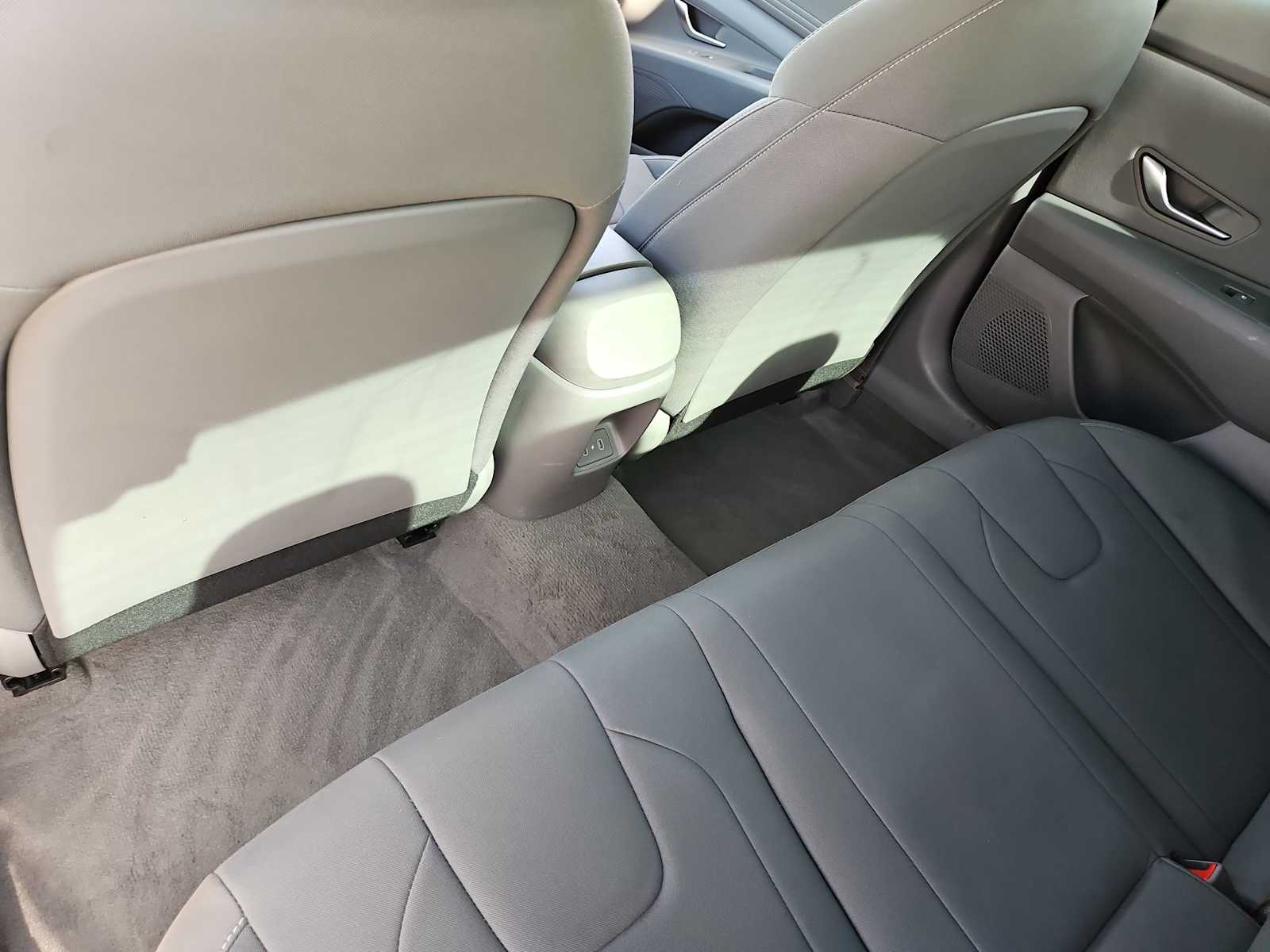 Thumbnail: 2025 Hyundai Elantra - 18