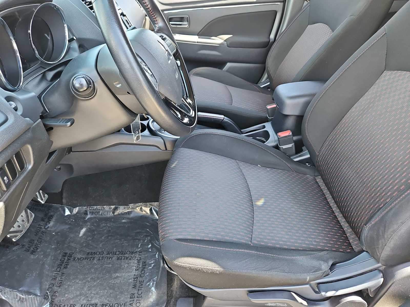 Thumbnail: 2017 Mitsubishi Outlander Sport - 17