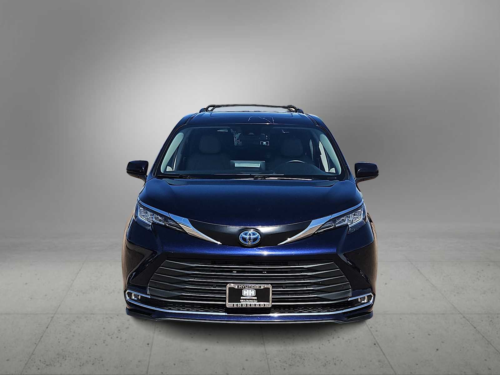 Thumbnail: 2023 Toyota Sienna - 3